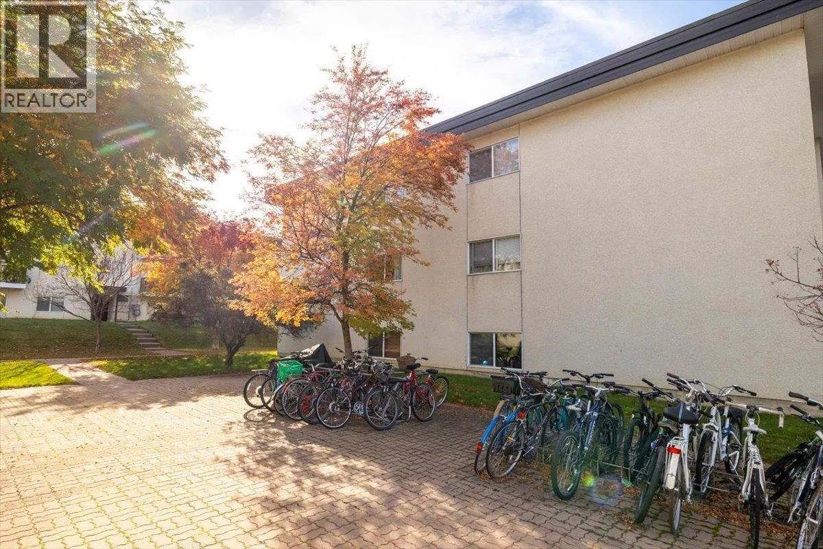 30 RIDGEMONT Avenue Unit# 204