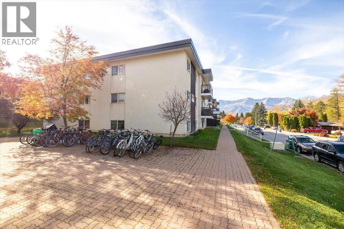 30 RIDGEMONT Avenue Unit# 204