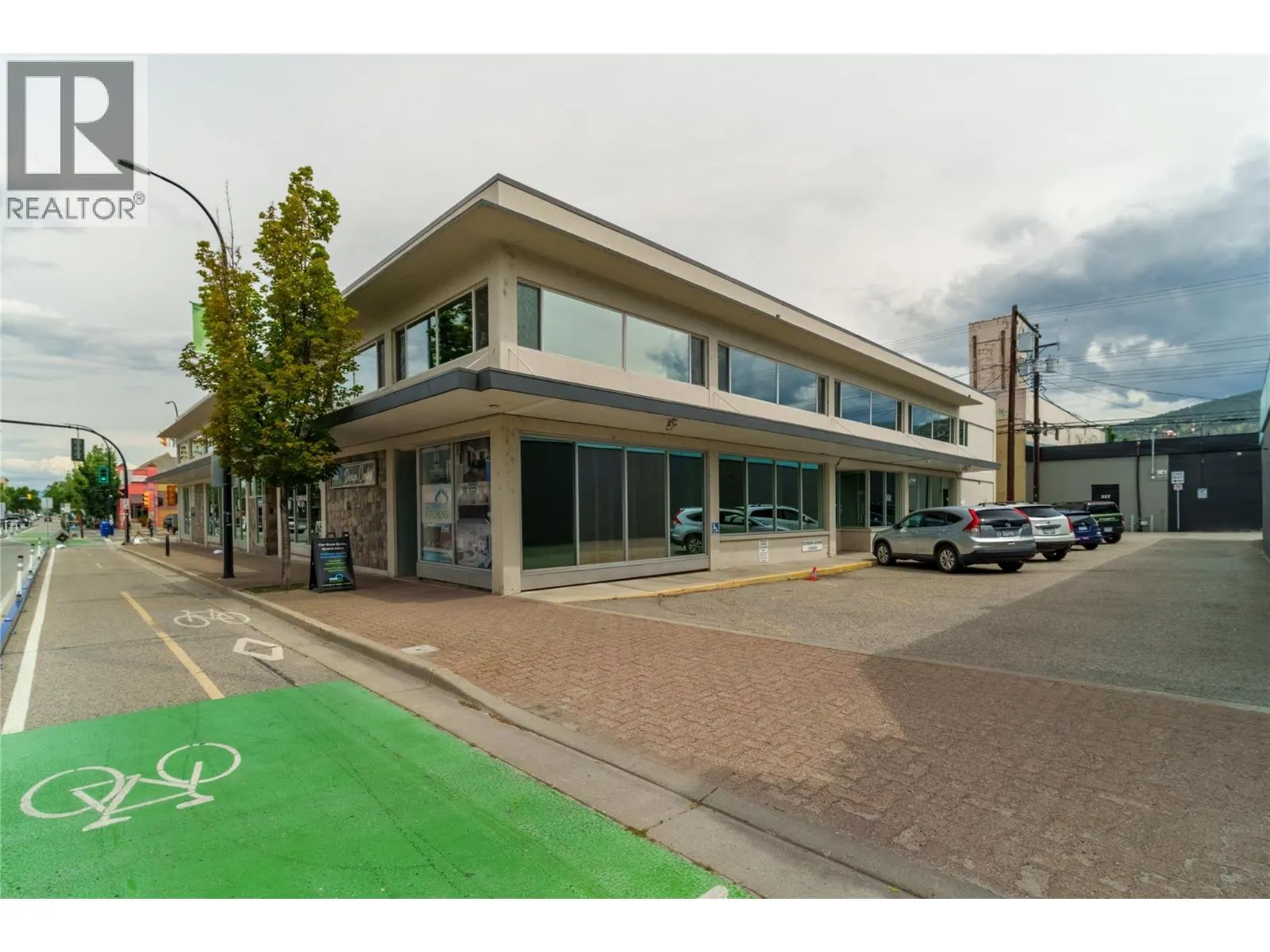 304 Martin Street Unit# 101/102