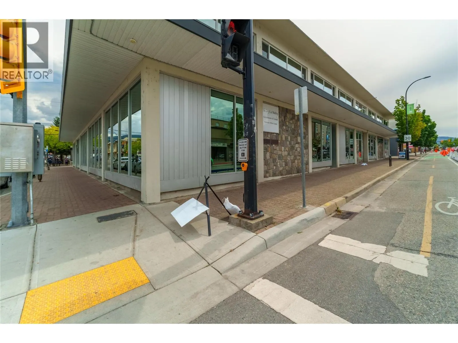 304 Martin Street Unit# 101/102
