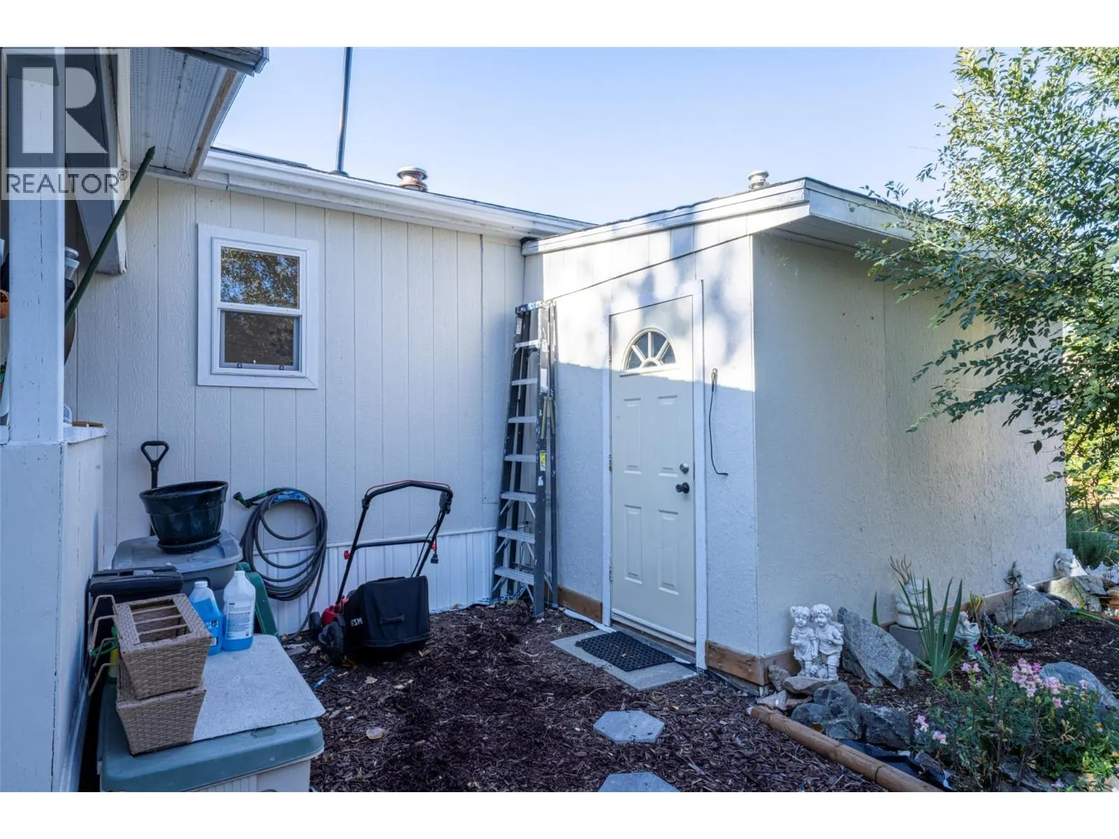 1881 Boucherie Road Unit# 45