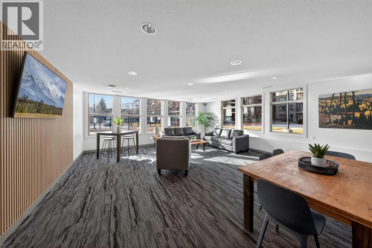 205 THIRD Avenue Unit# 2114