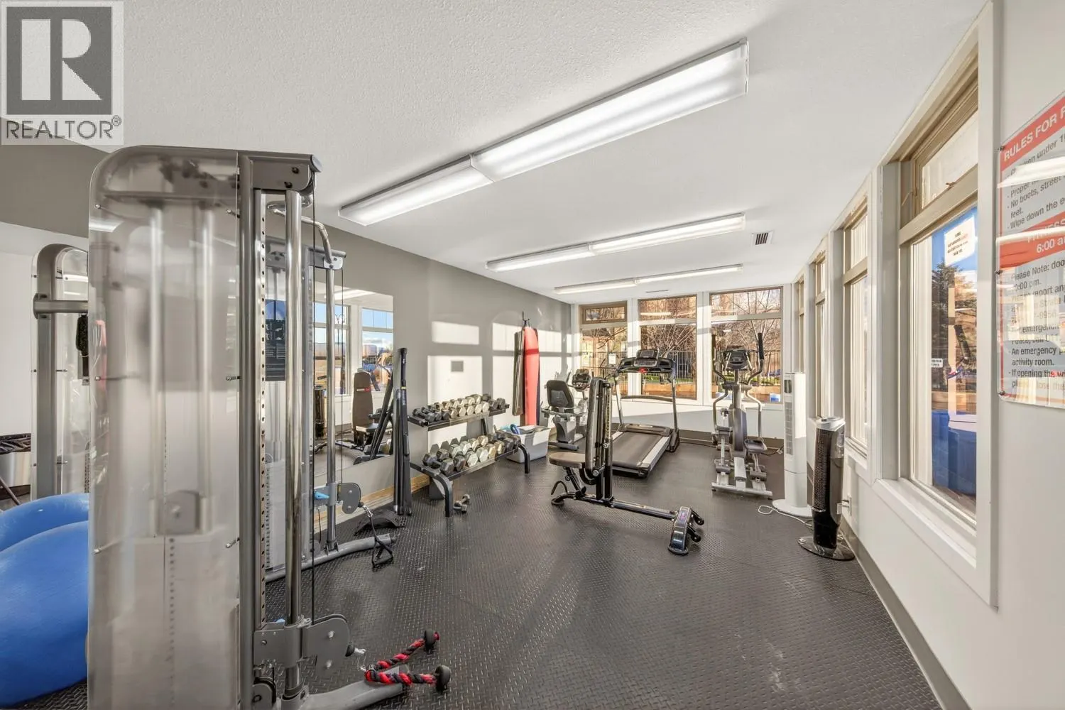 205 THIRD Avenue Unit# 2114