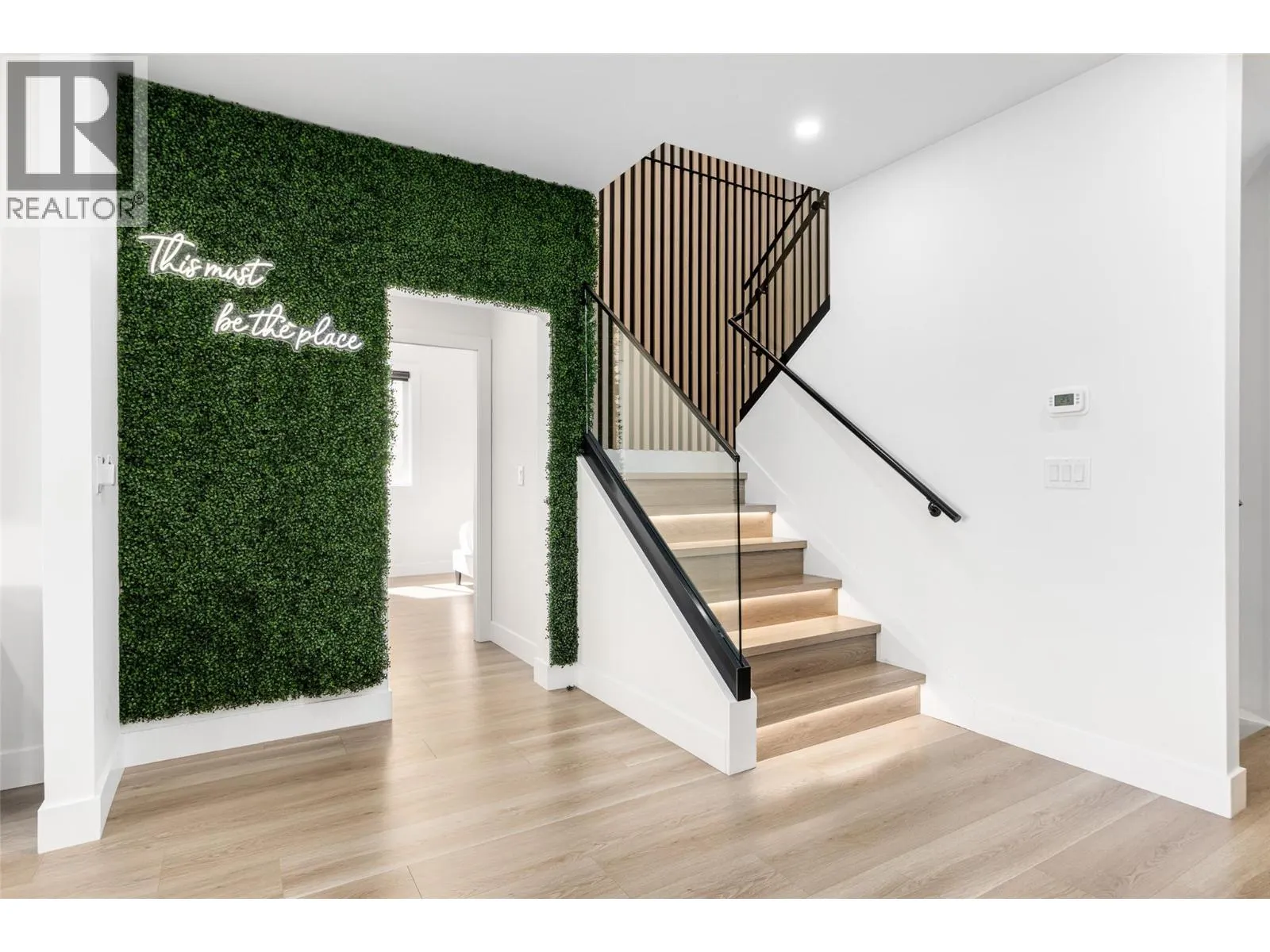 1425 Menu Road