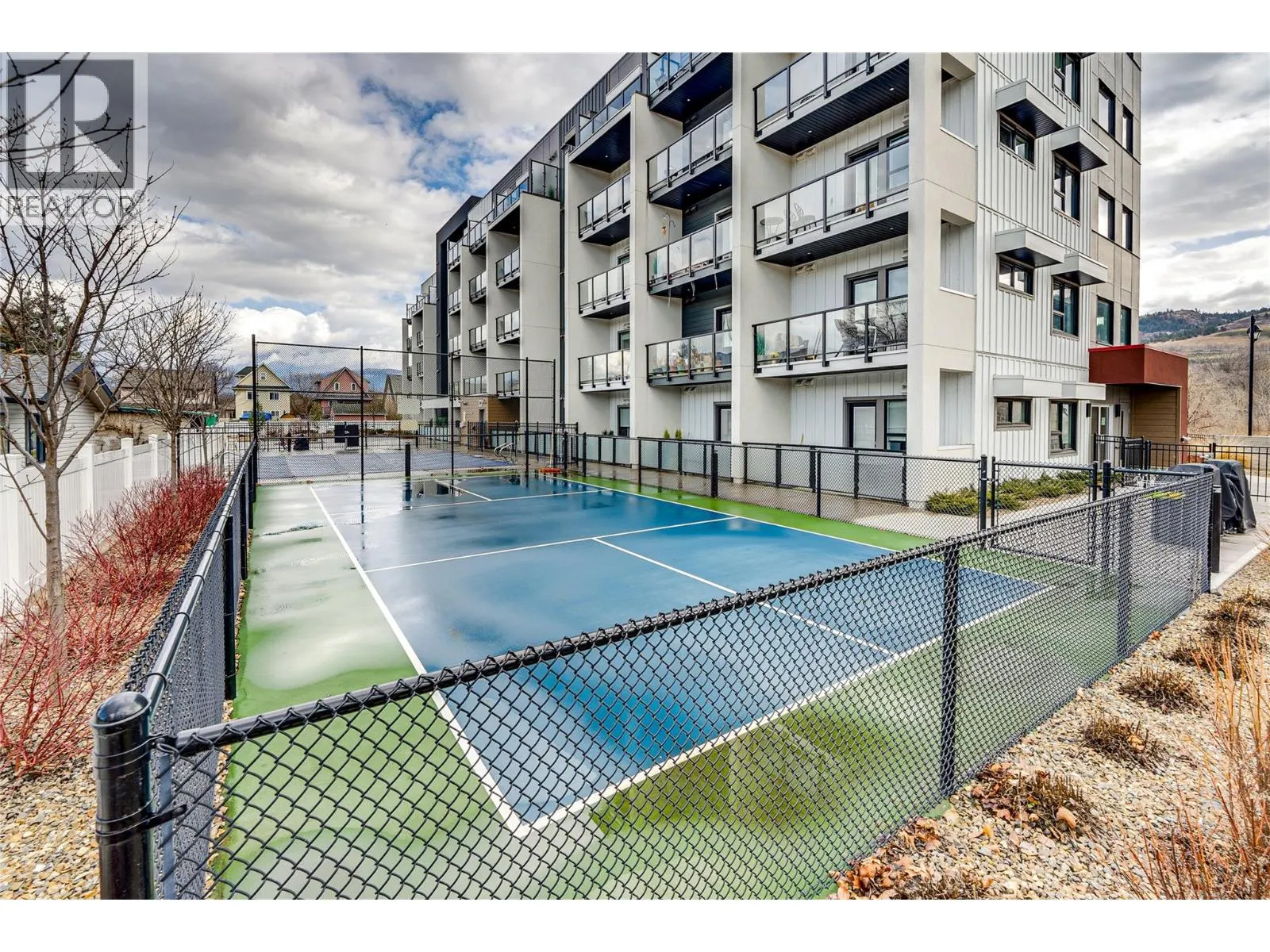 2555 Lakeshore Road Unit# 321