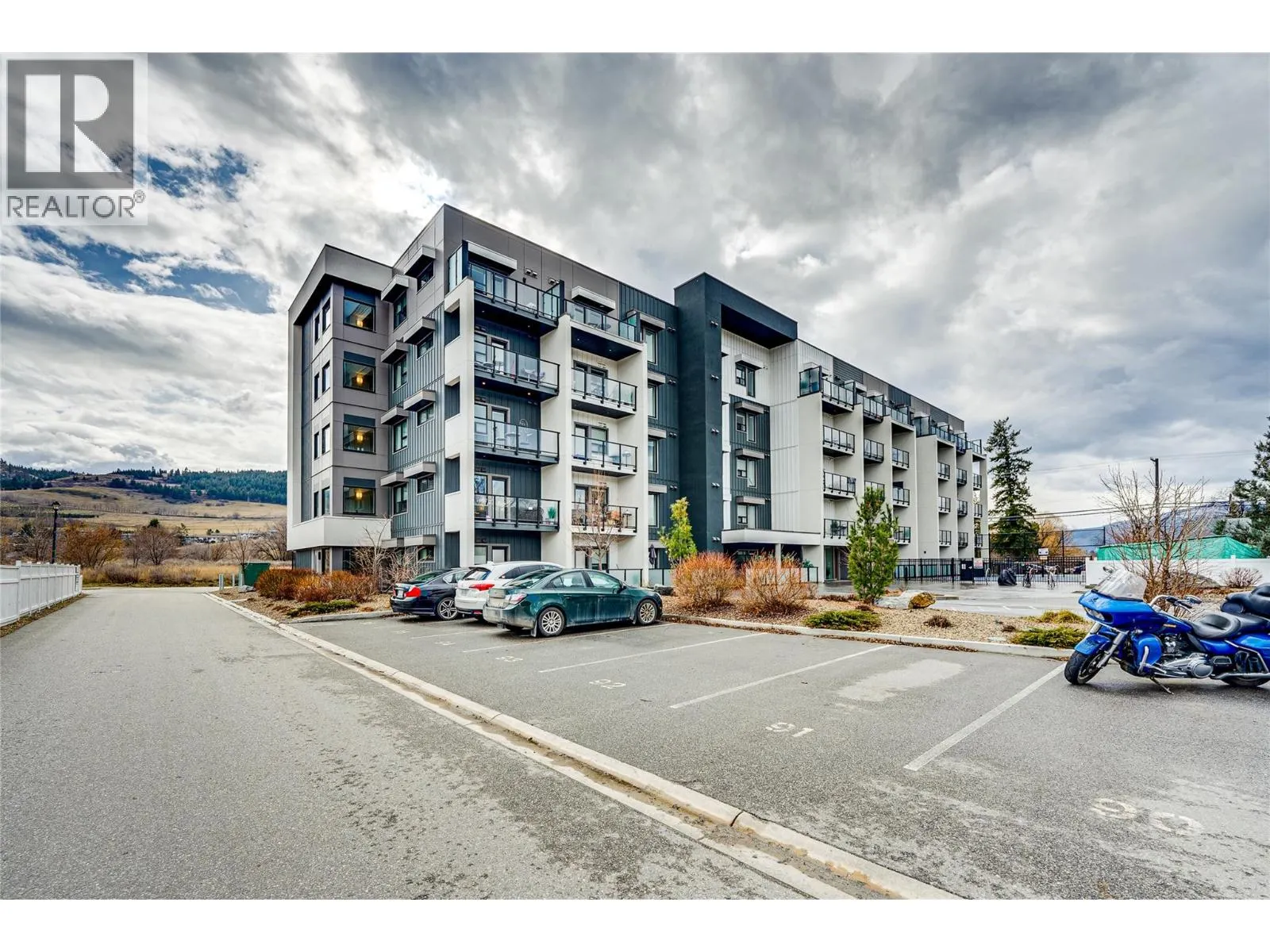 2555 Lakeshore Road Unit# 321