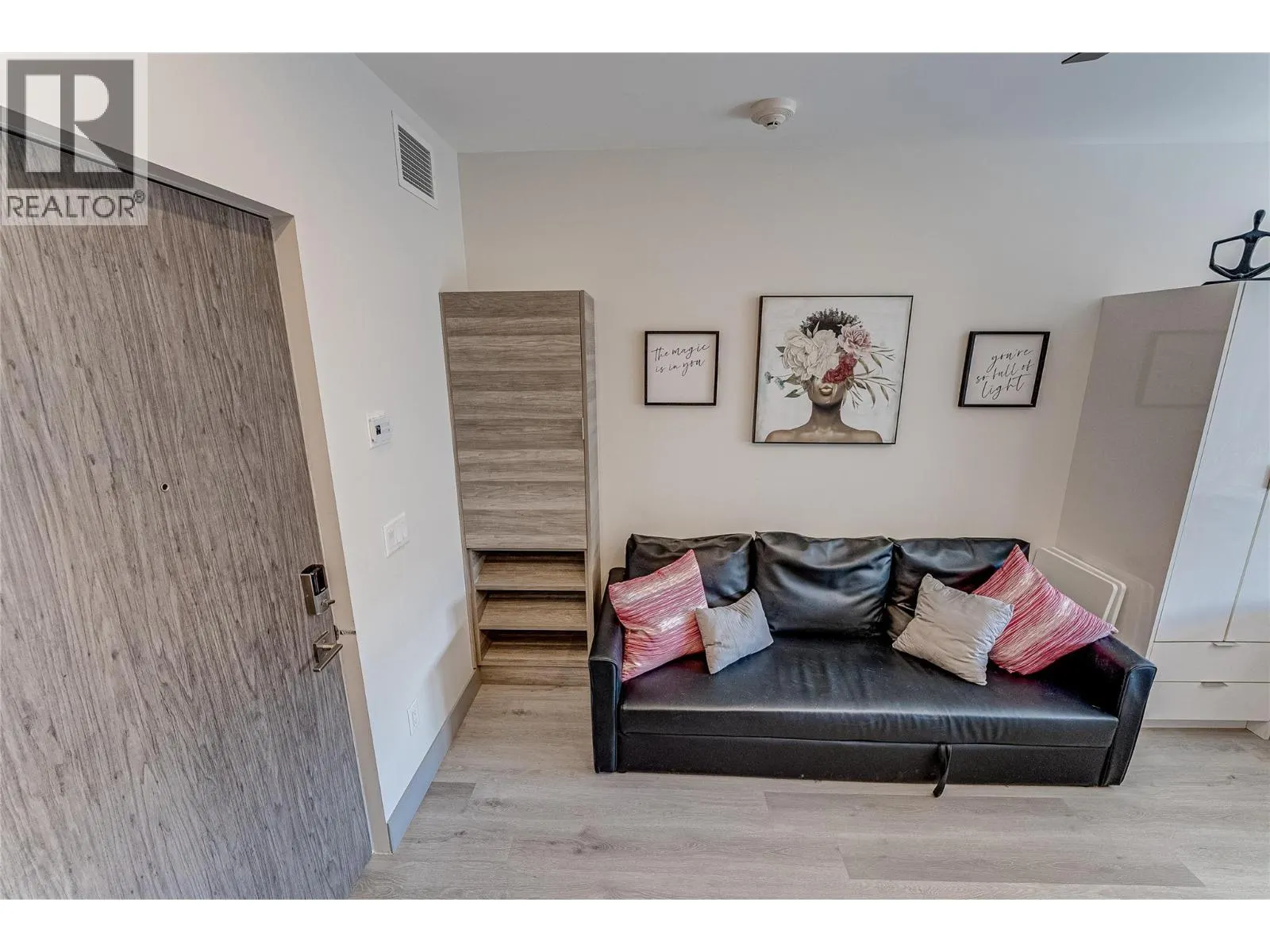 2555 Lakeshore Road Unit# 321