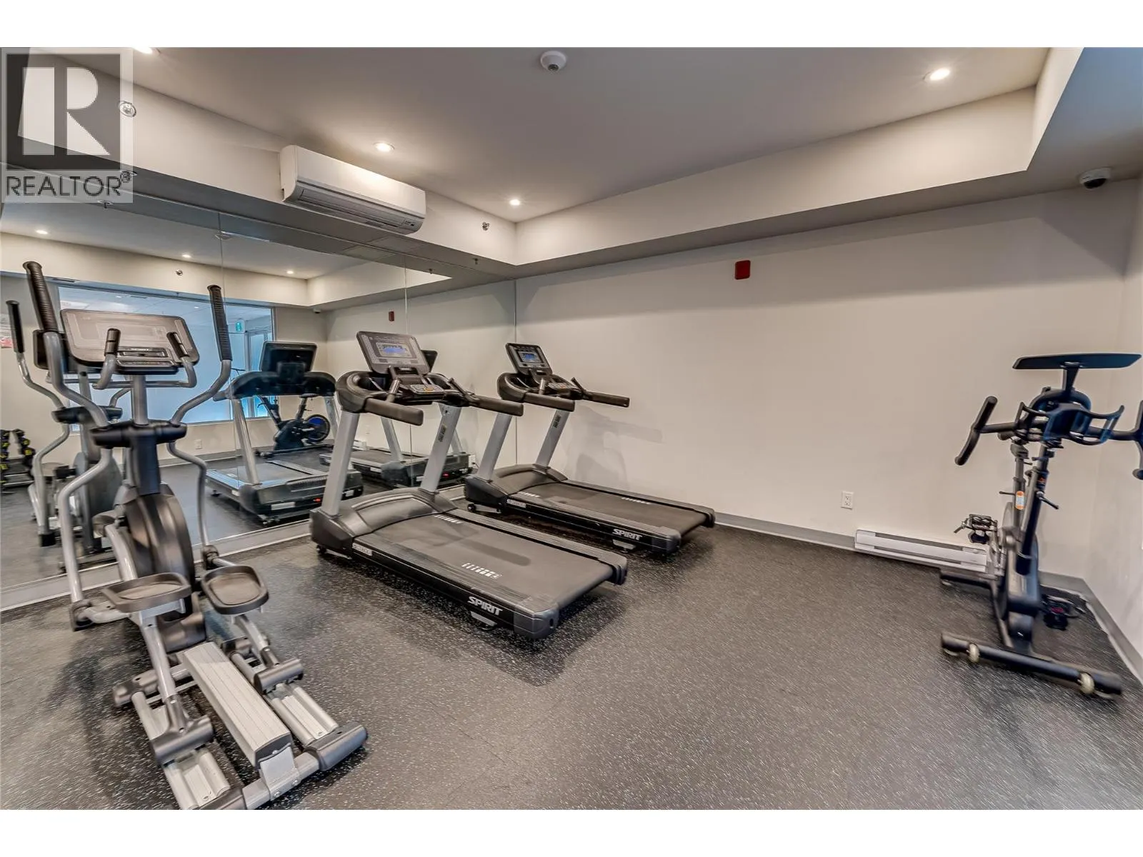 2555 Lakeshore Road Unit# 321