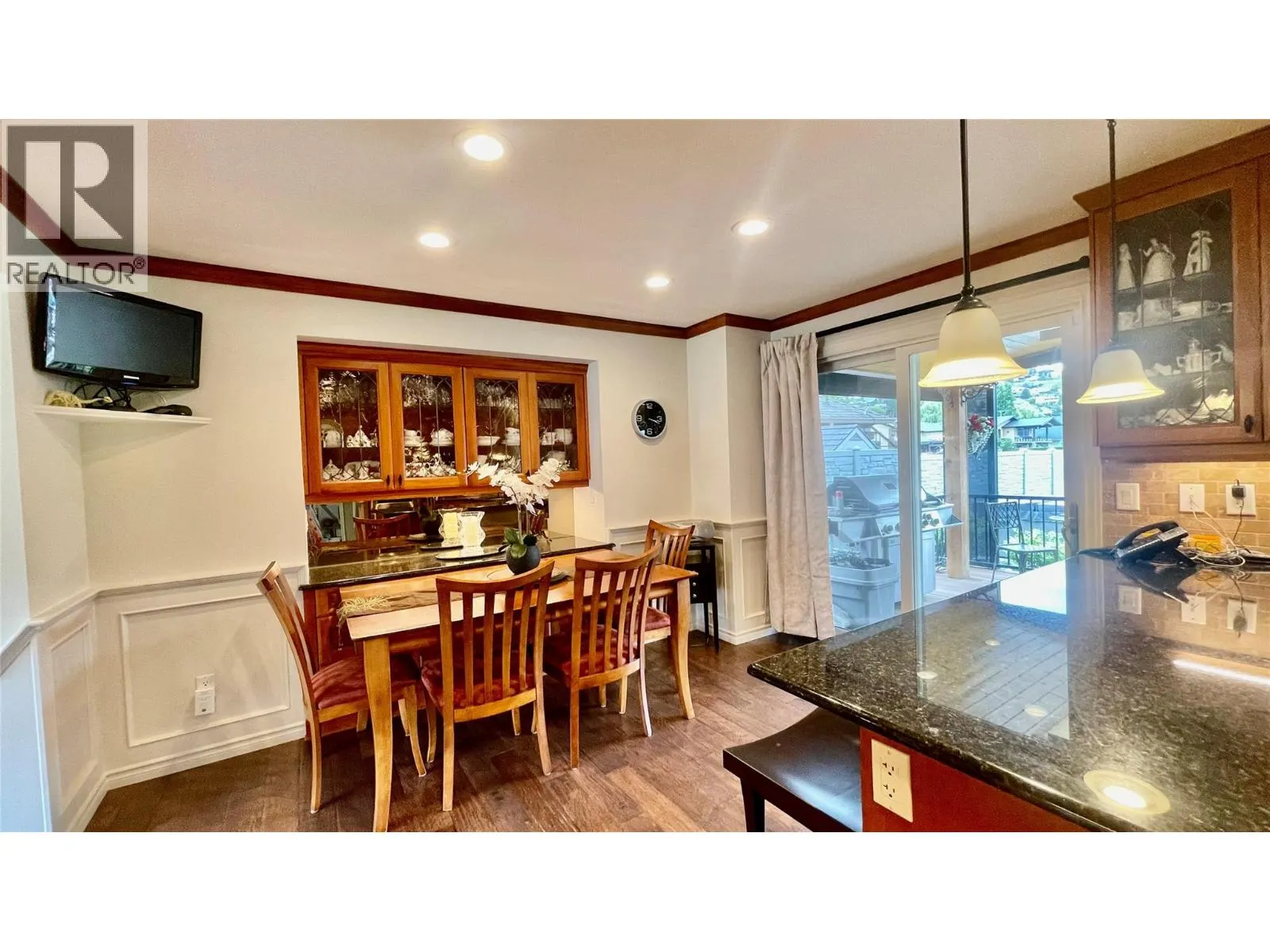 1350 Green Bay Road