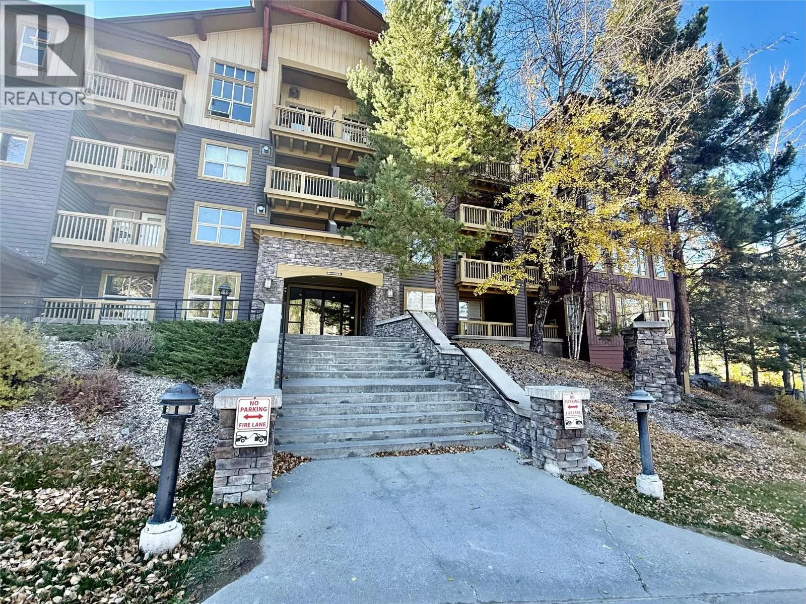 2070 Summit Drive Drive Unit# 306