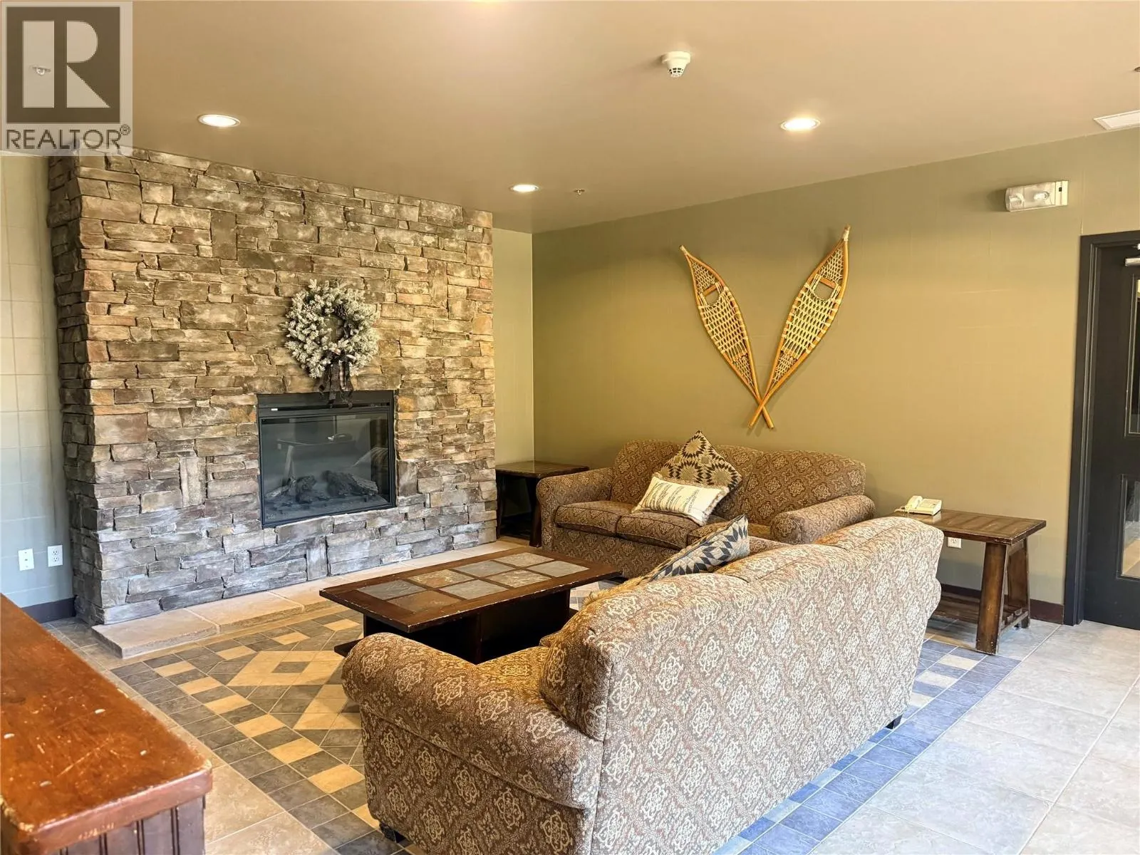2070 Summit Drive Drive Unit# 306