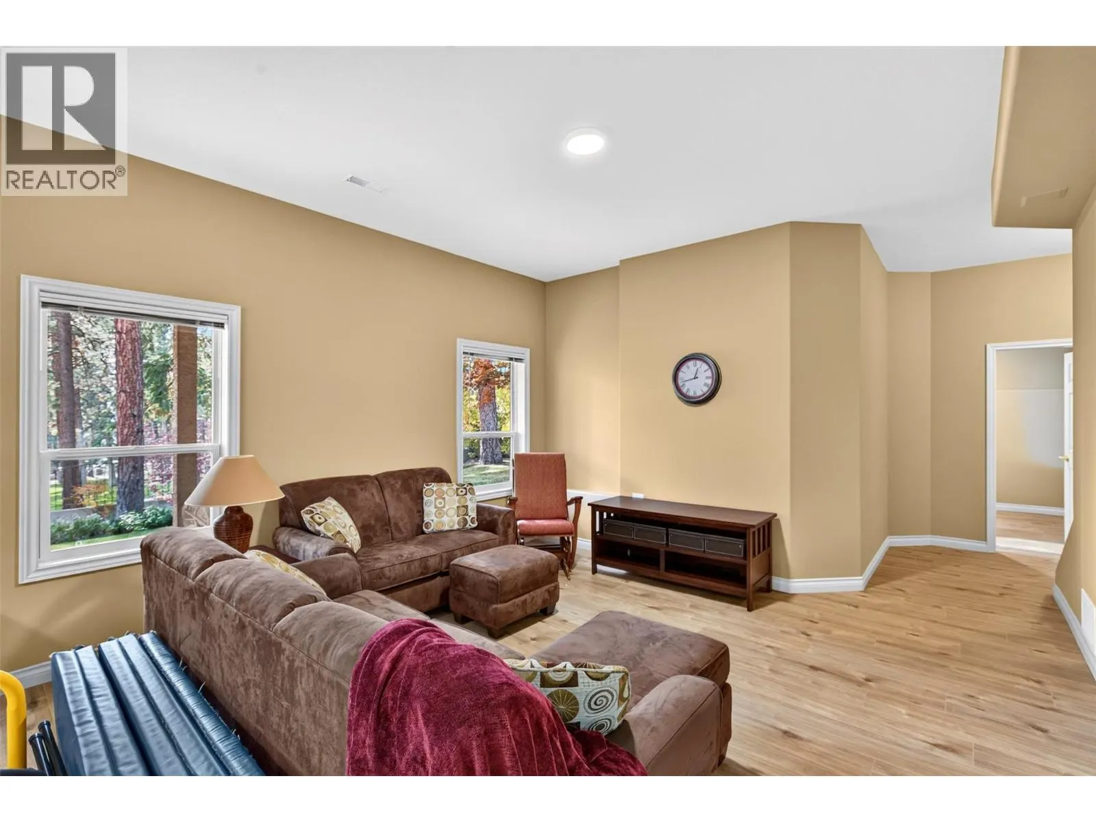 2215 Shannon Woods Place