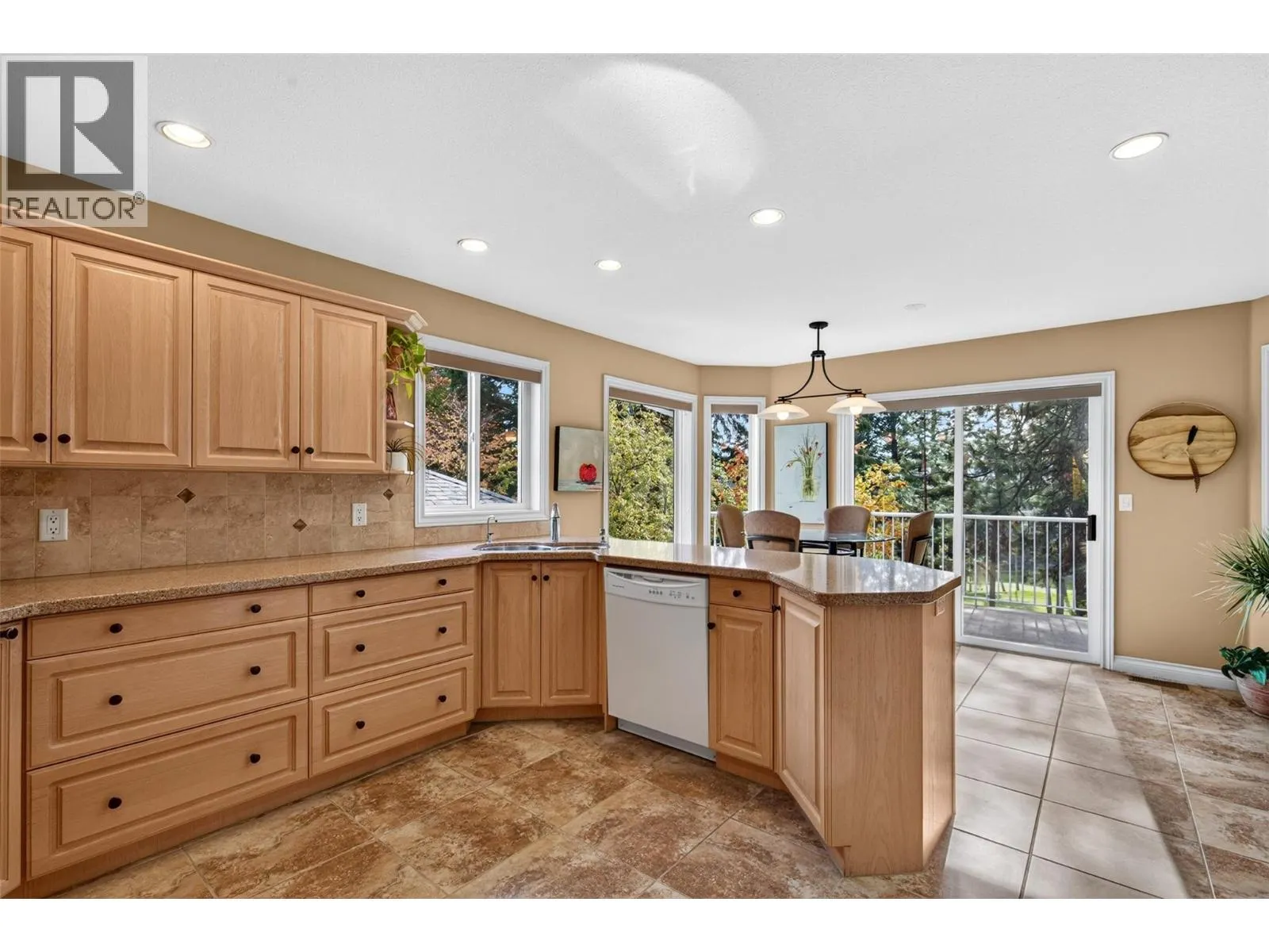 2215 Shannon Woods Place
