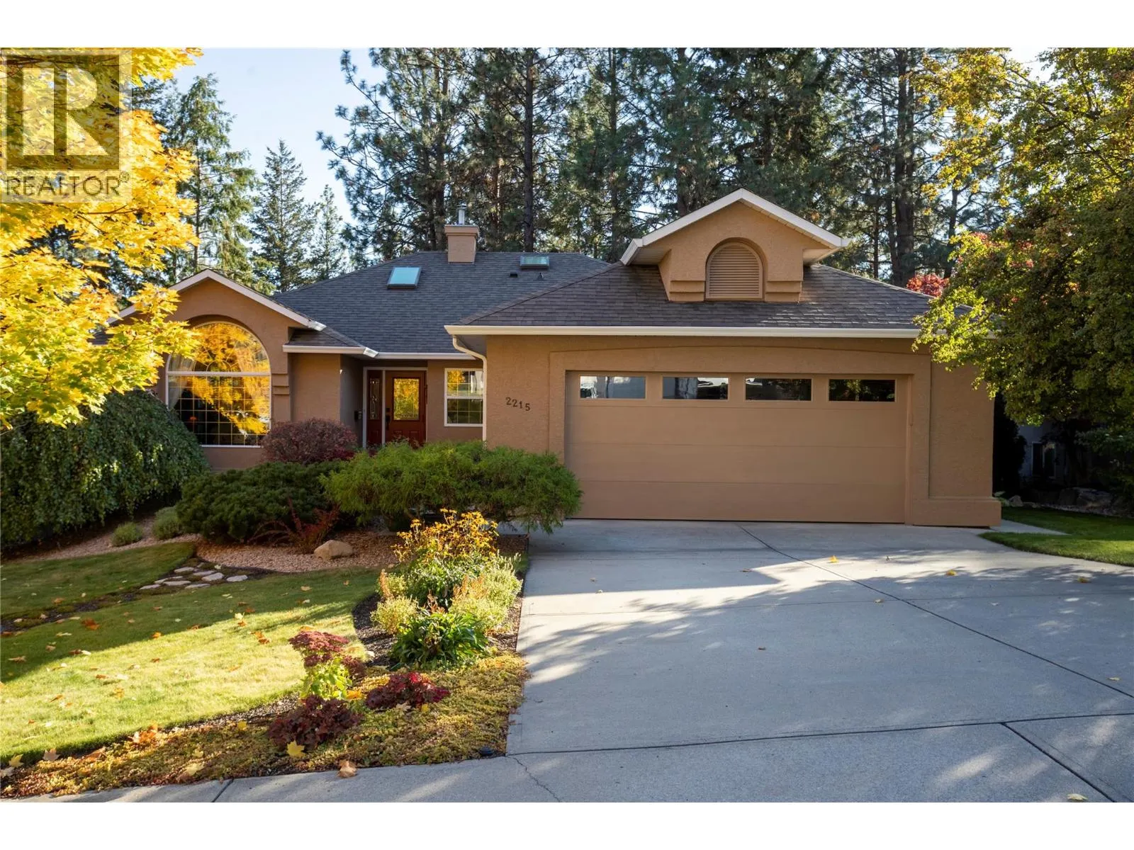 2215 Shannon Woods Place