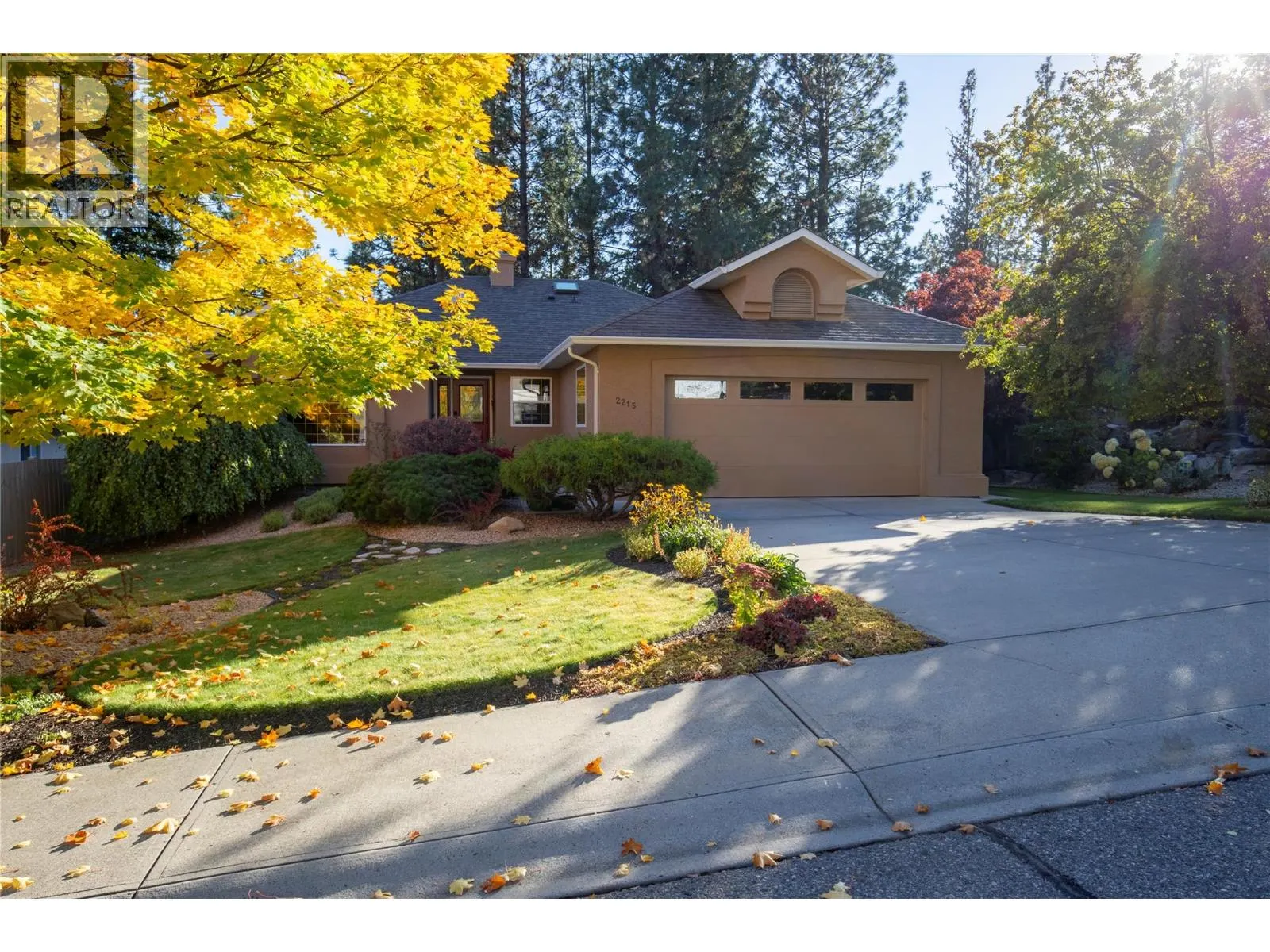 2215 Shannon Woods Place