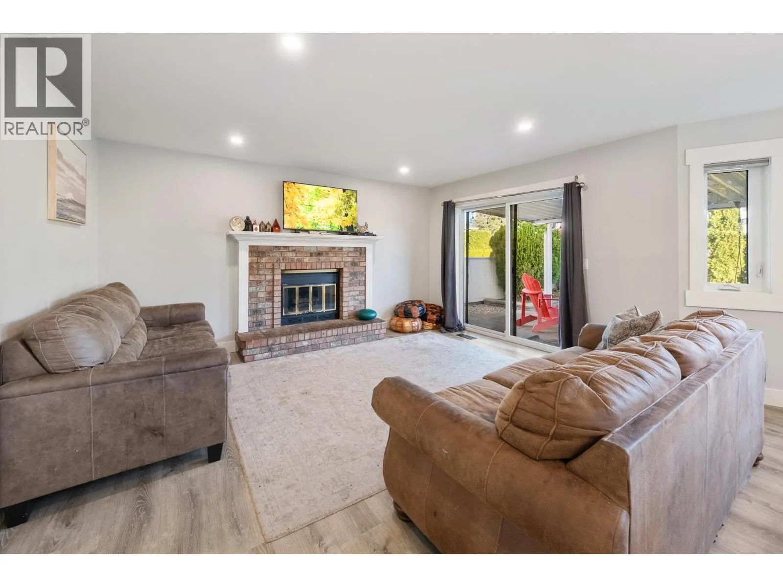 1042 Wintergreen Drive