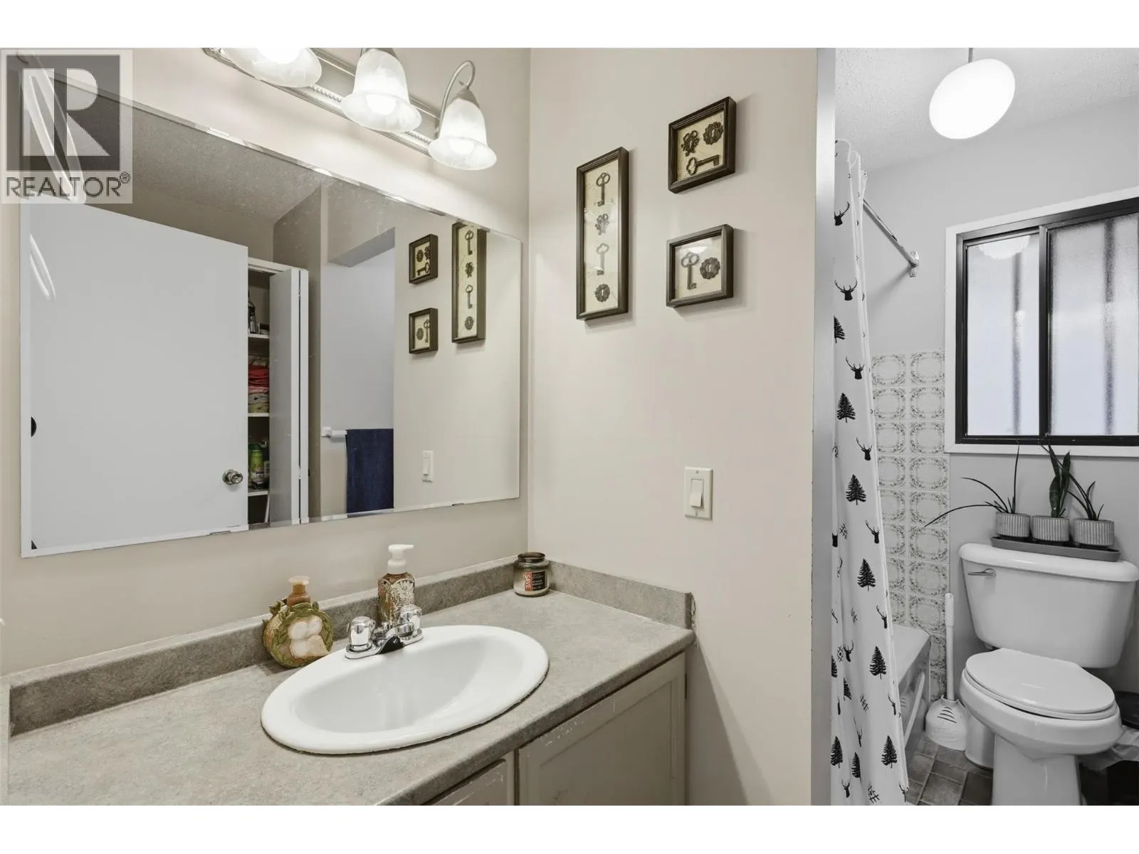 1155 HUGH ALLAN Drive Unit# 25