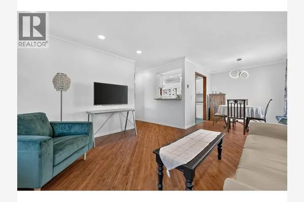669 Houghton Road Unit# 306