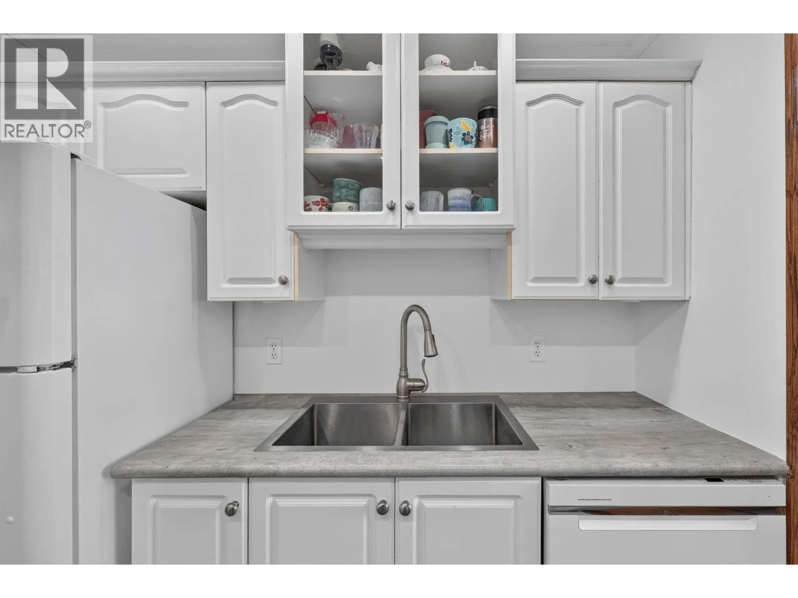 669 Houghton Road Unit# 306