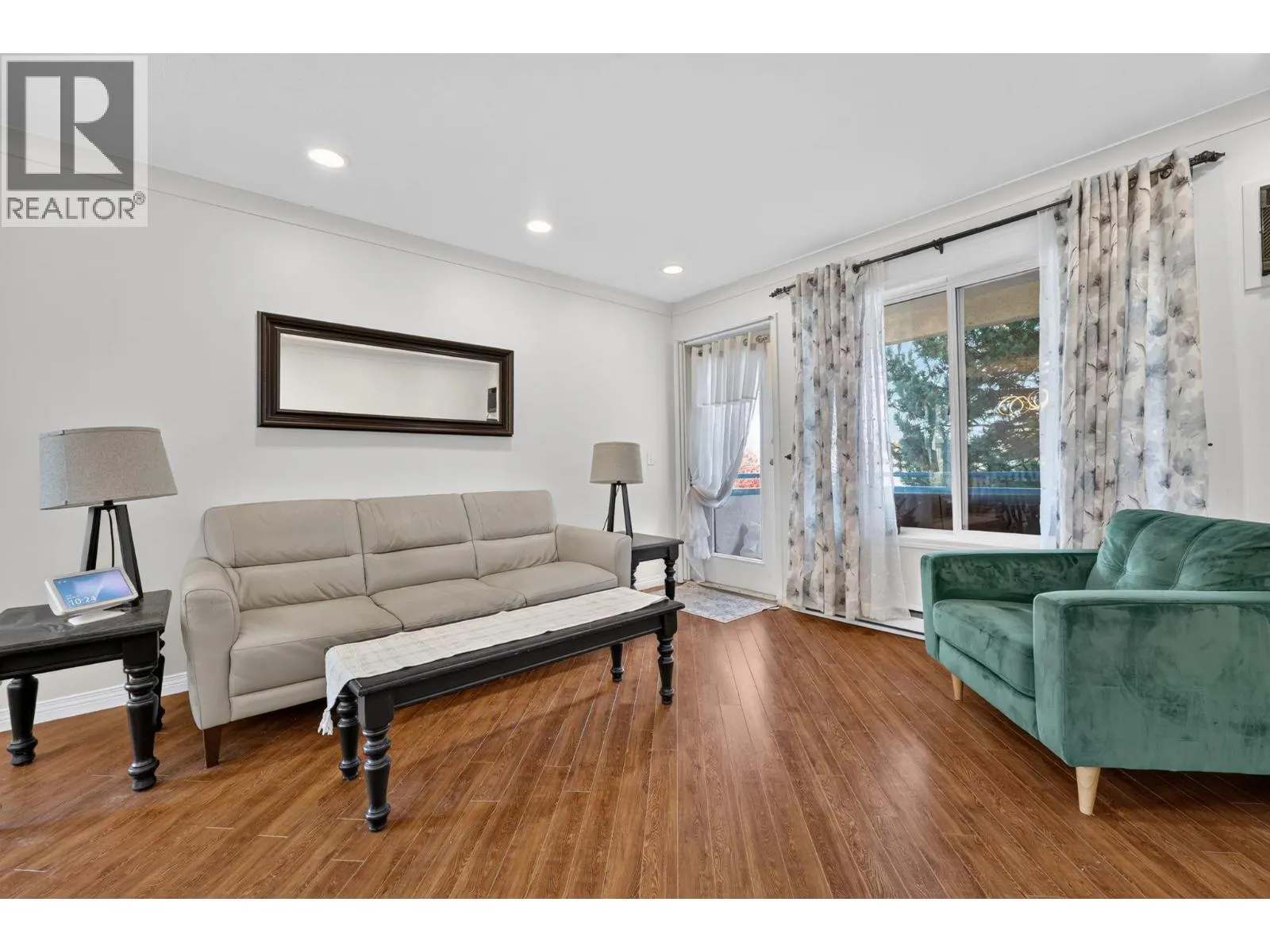 669 Houghton Road Unit# 306