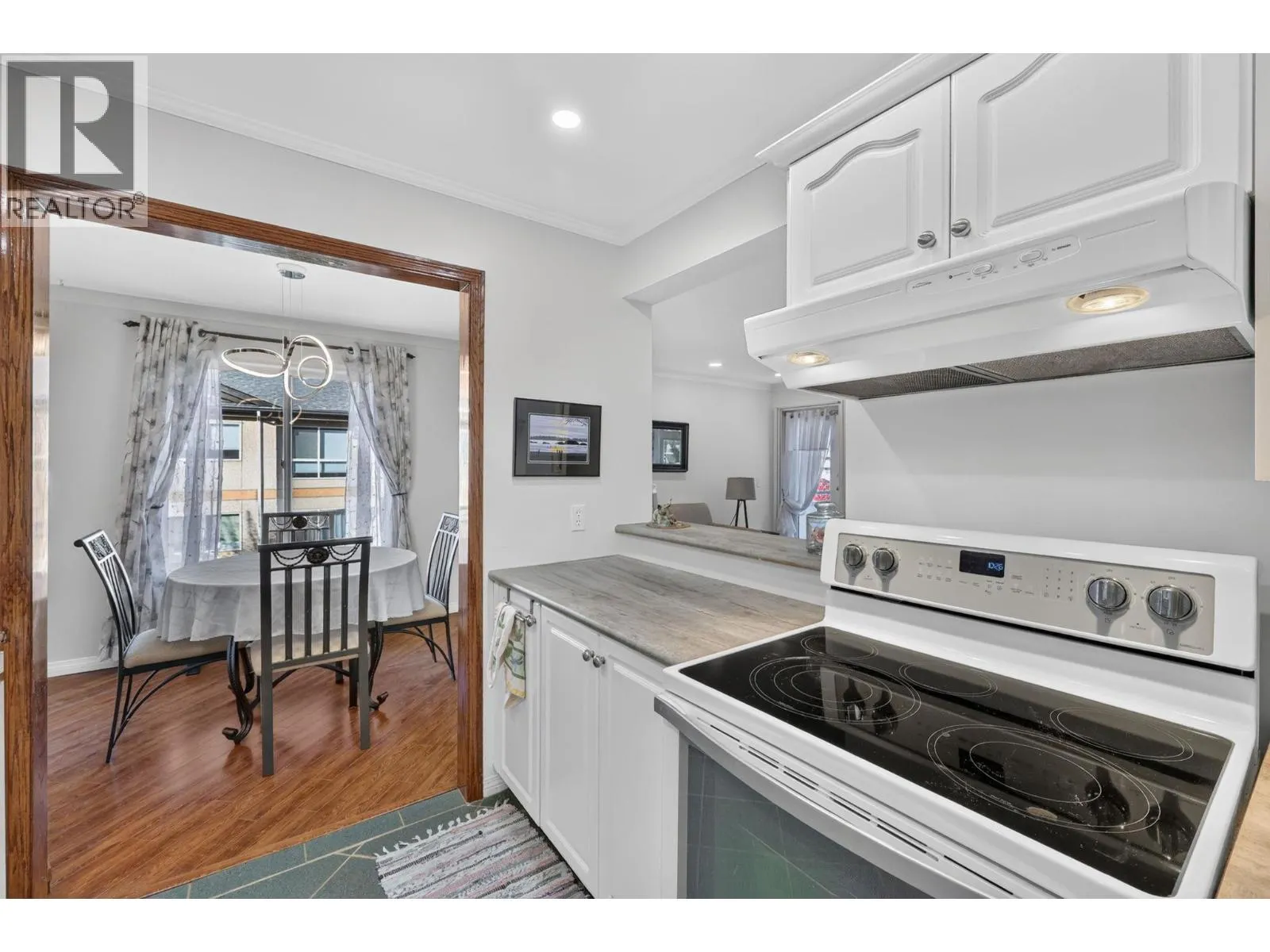 669 Houghton Road Unit# 306