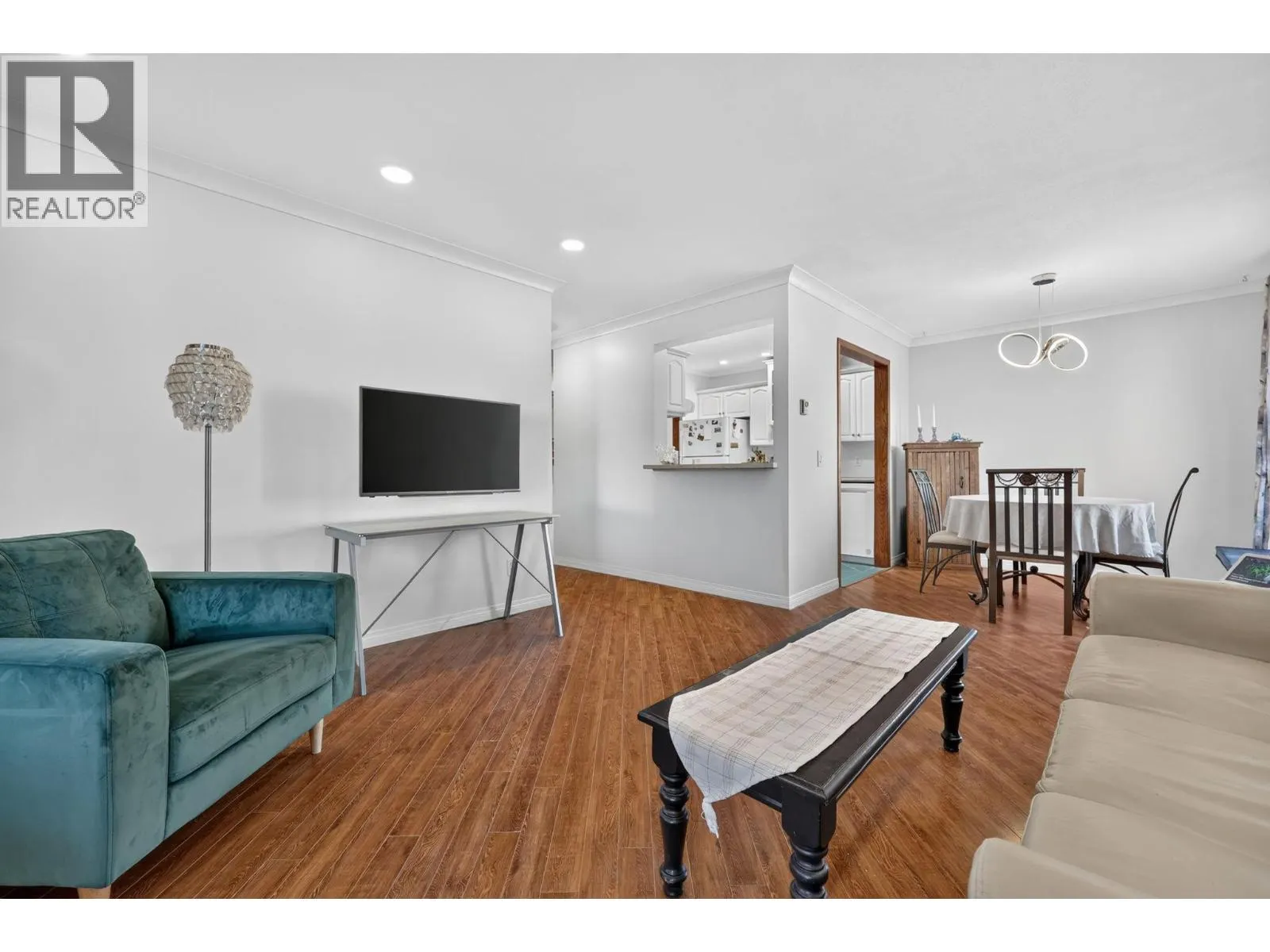 669 Houghton Road Unit# 306