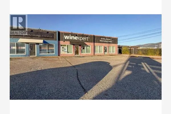 4313 25 Avenue Unit# 2A & 3A