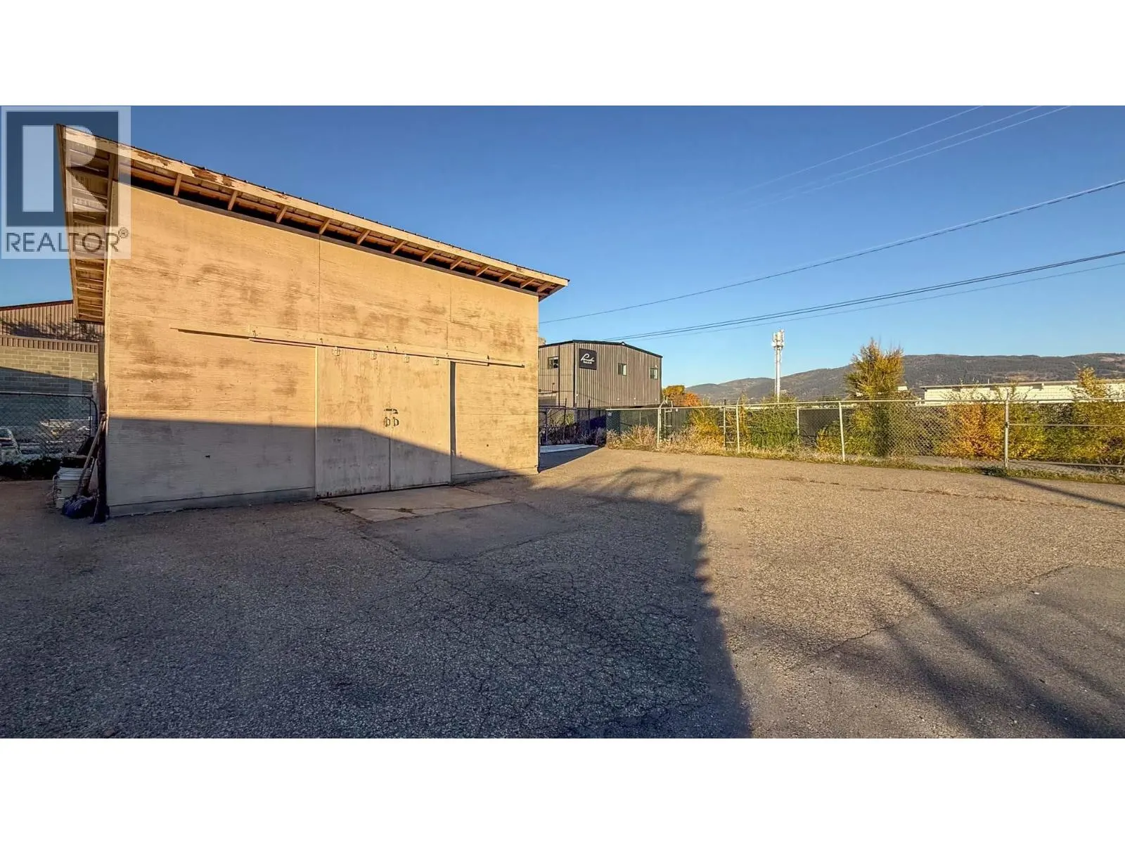 4313 25 Avenue Unit# 2A & 3A