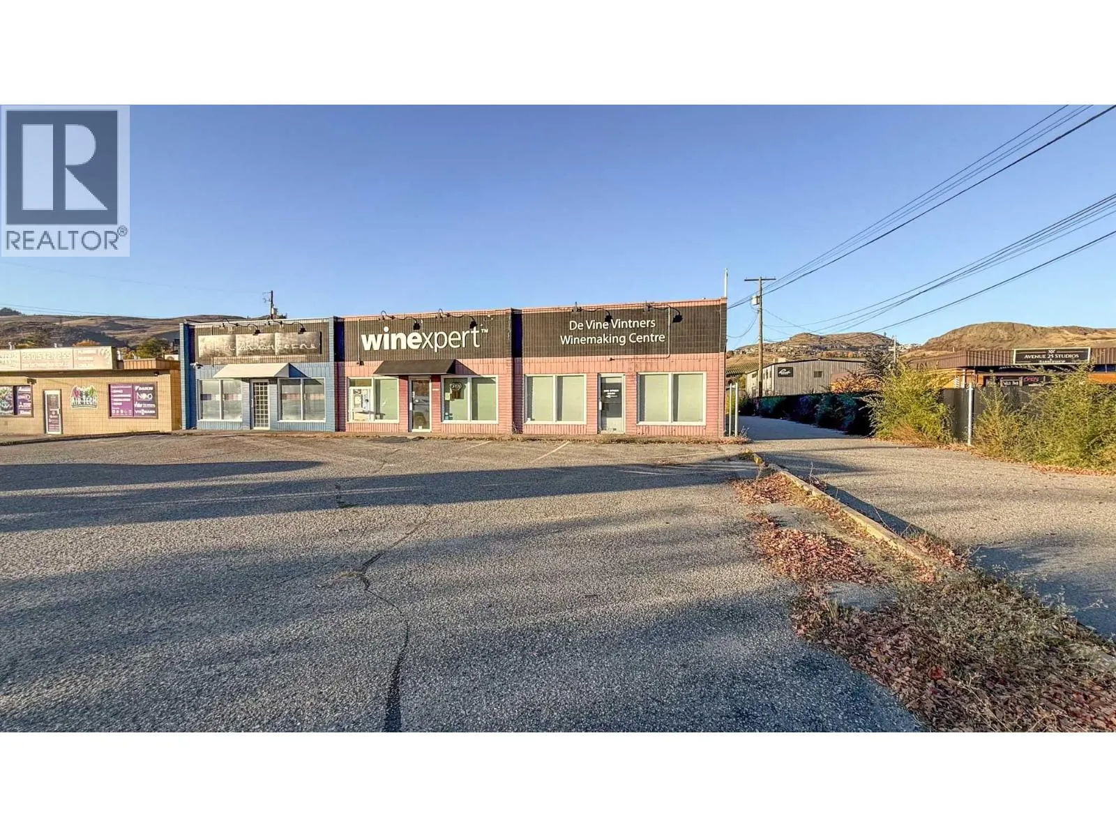 4313 25 Avenue Unit# 2A & 3A