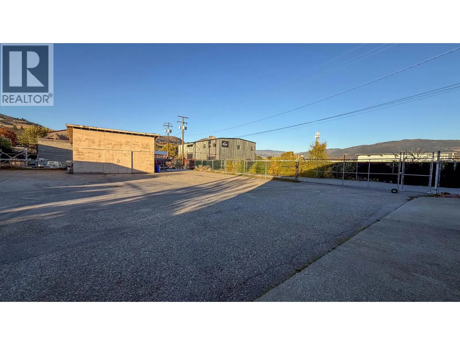 4313 25 Avenue Unit# 2A & 3A