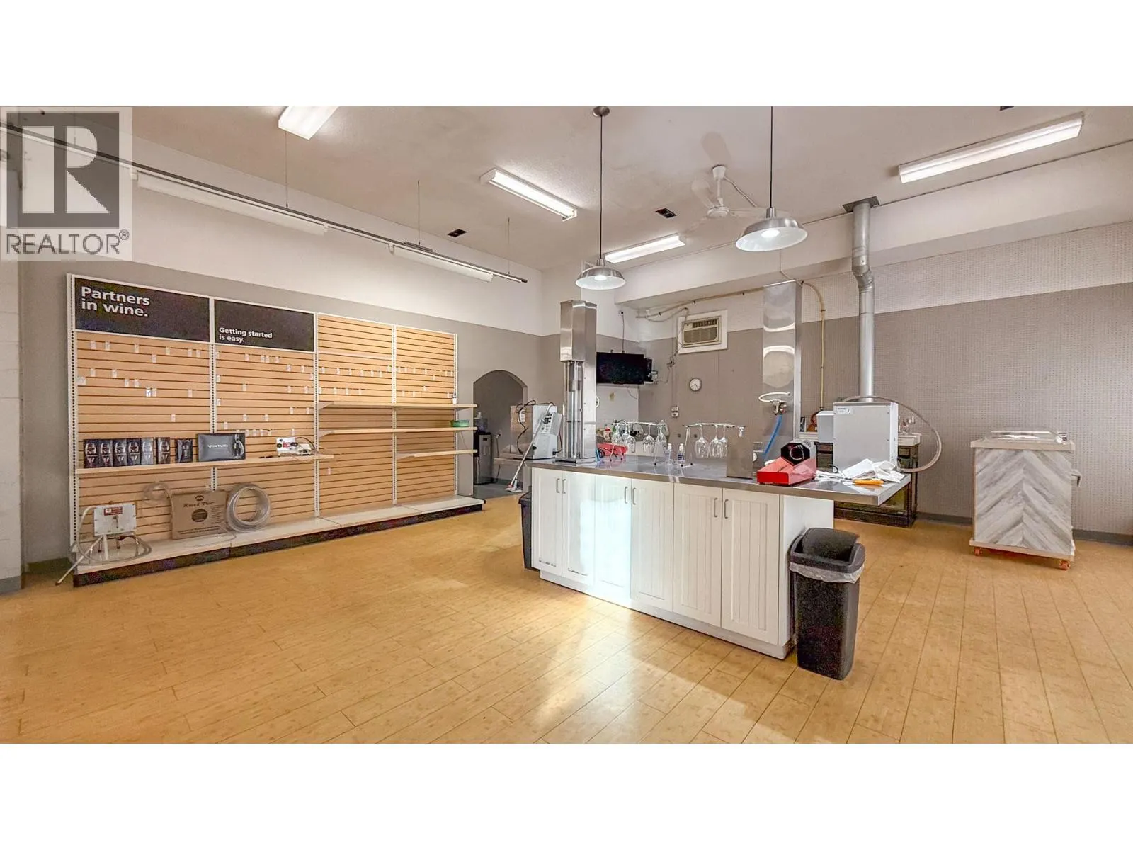 4313 25 Avenue Unit# 2A & 3A