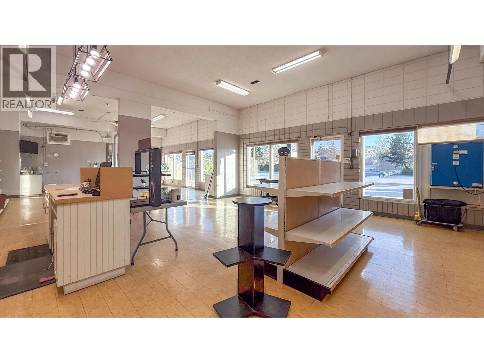 4313 25 Avenue Unit# 2A & 3A