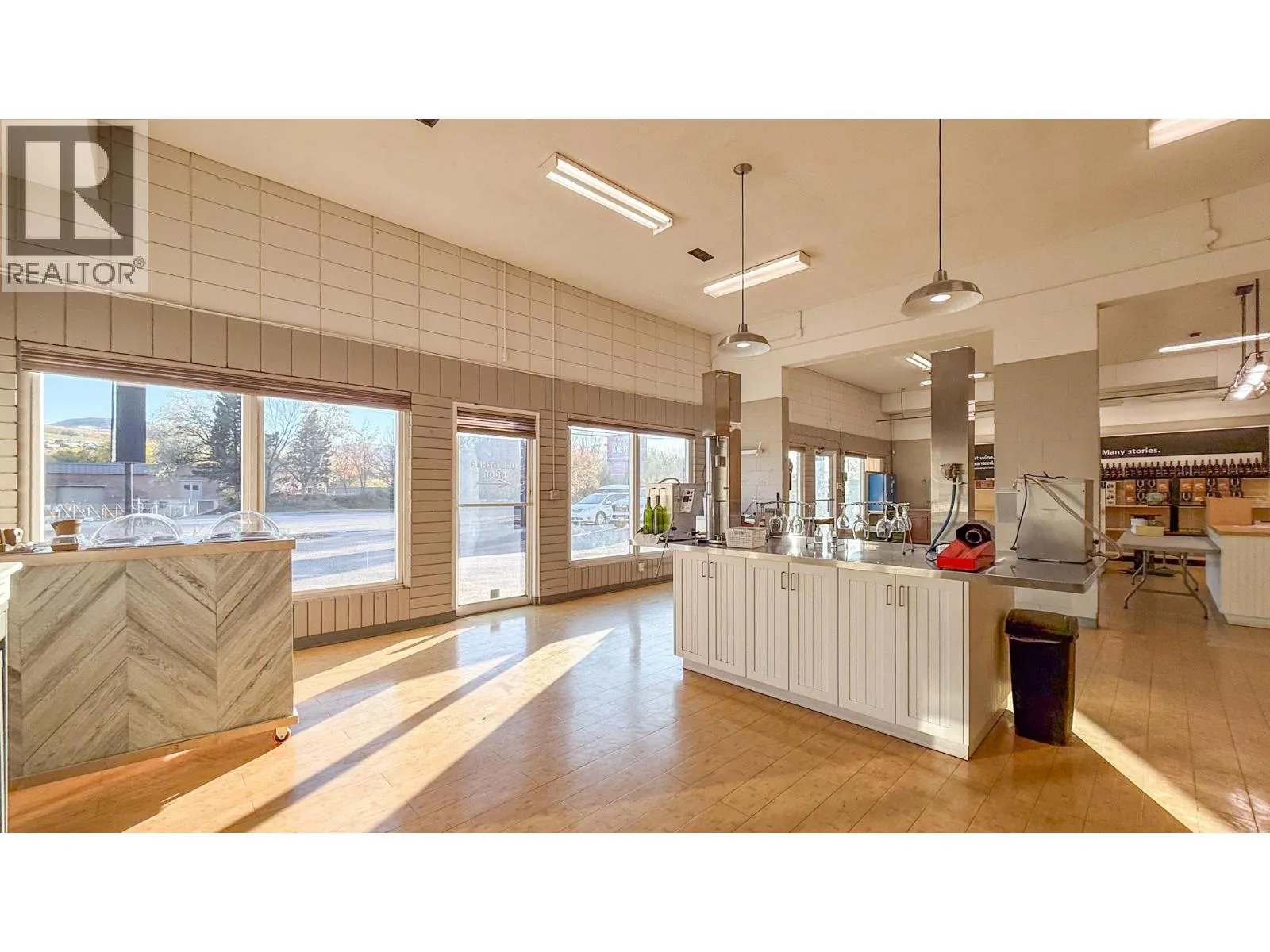 4313 25 Avenue Unit# 2A & 3A