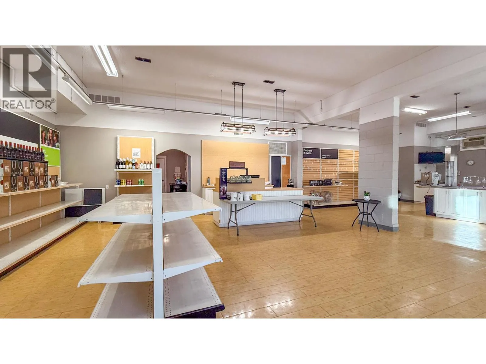 4313 25 Avenue Unit# 2A & 3A