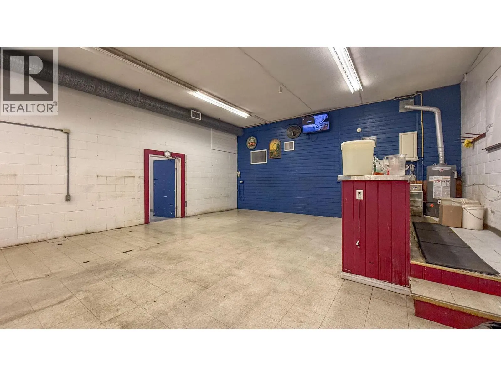 4313 25 Avenue Unit# 2A & 3A