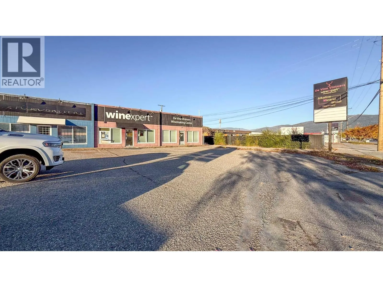 4313 25 Avenue Unit# 2A & 3A