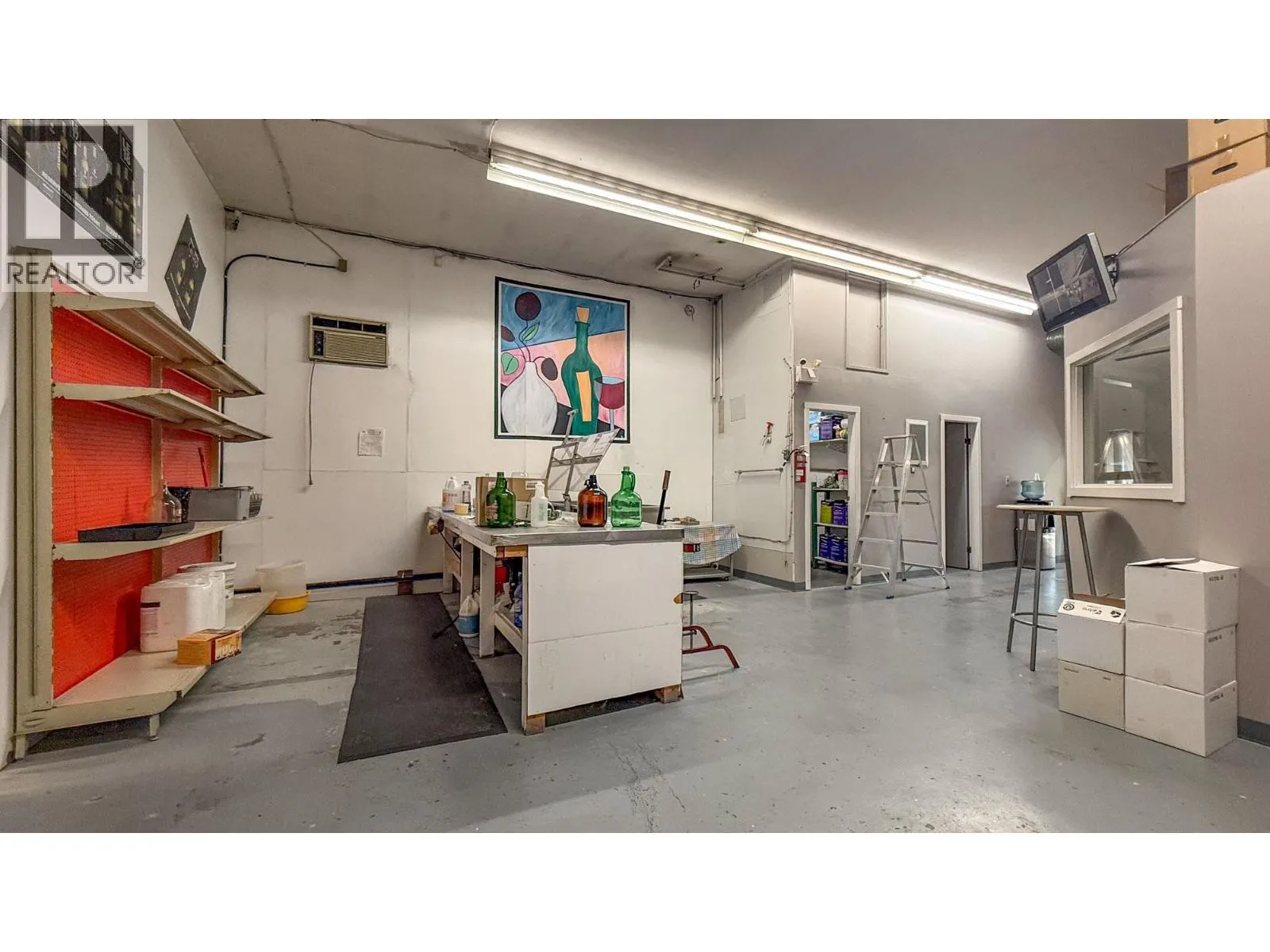 4313 25 Avenue Unit# 2A & 3A