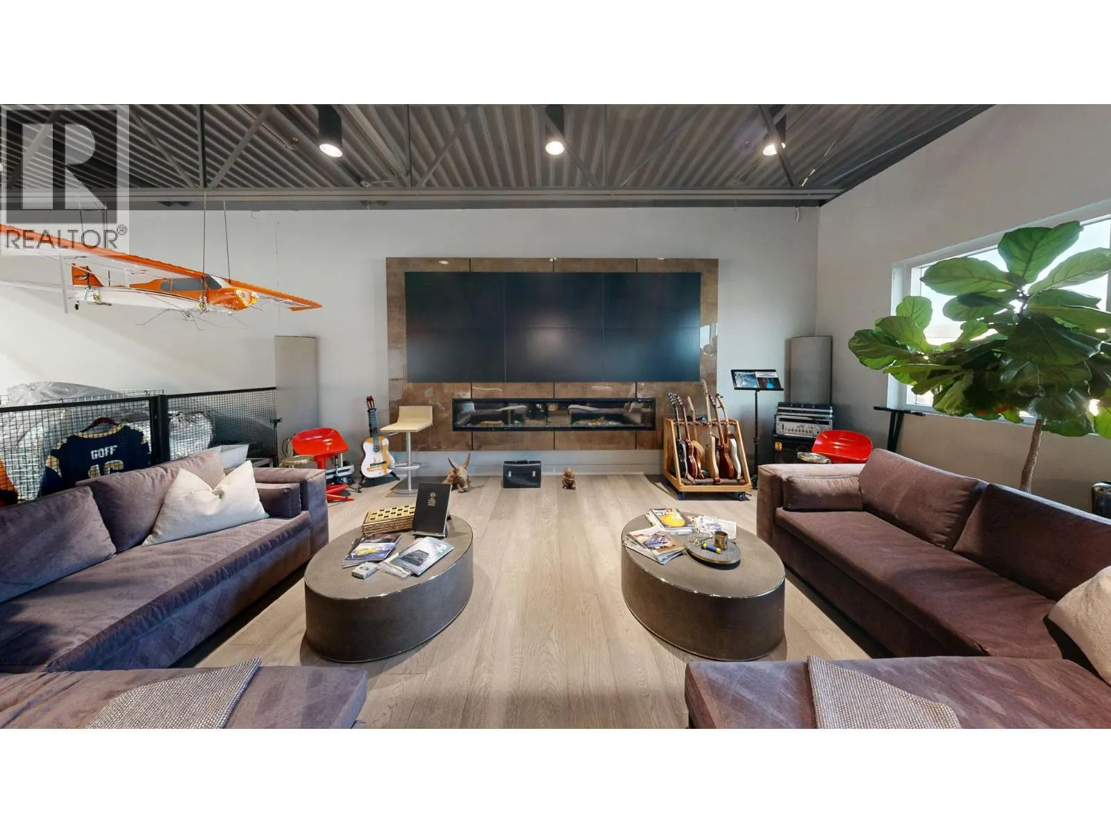 2110 Matrix Crescent Unit# 19