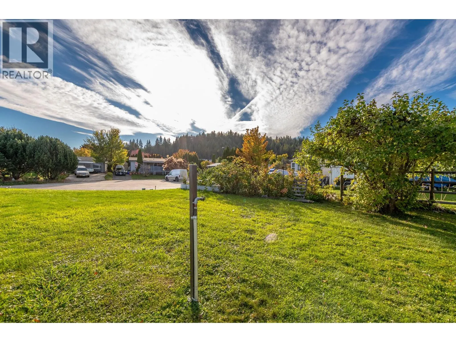4760 Canoe Beach Drive Drive NE