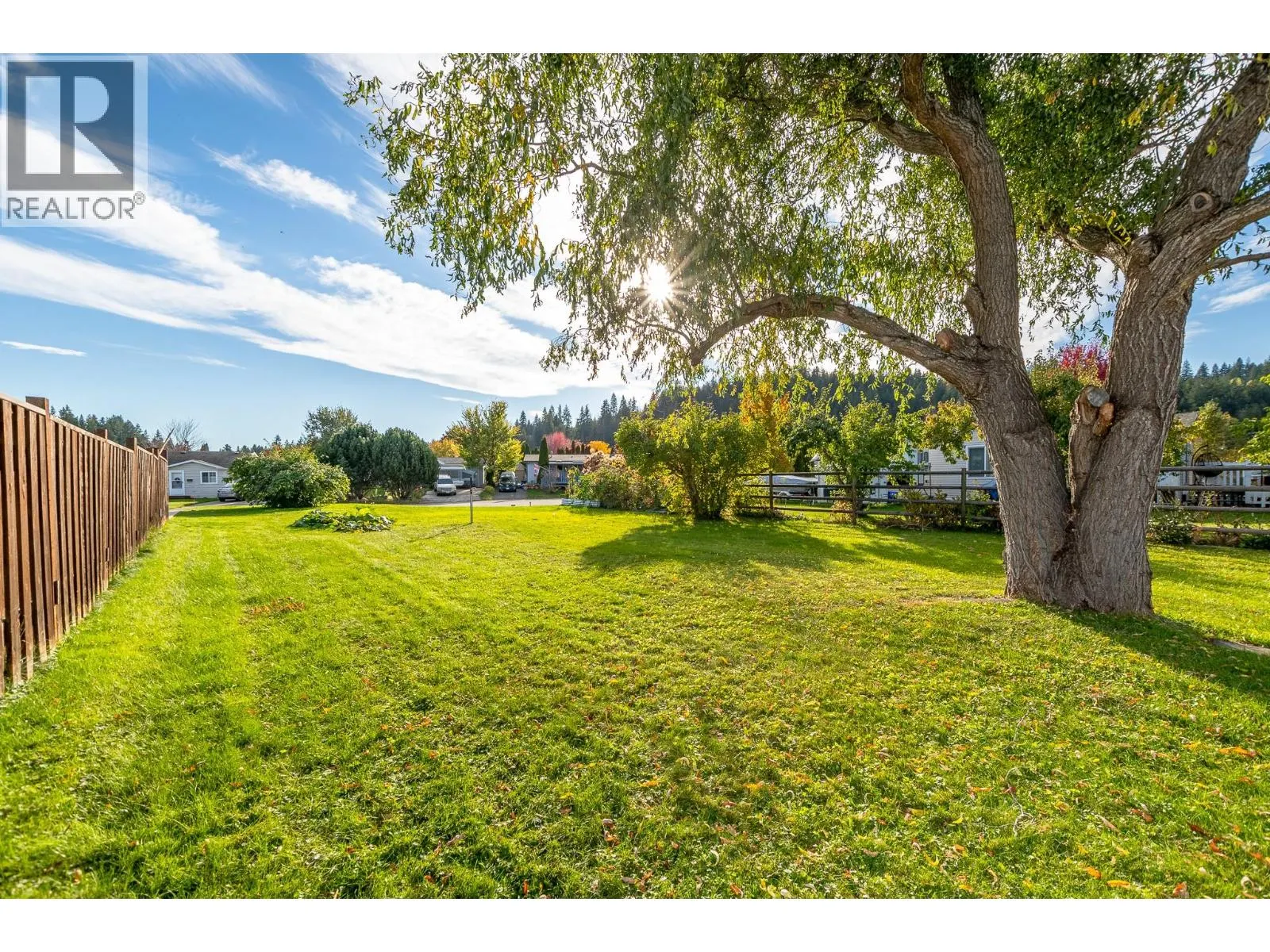4760 Canoe Beach Drive Drive NE