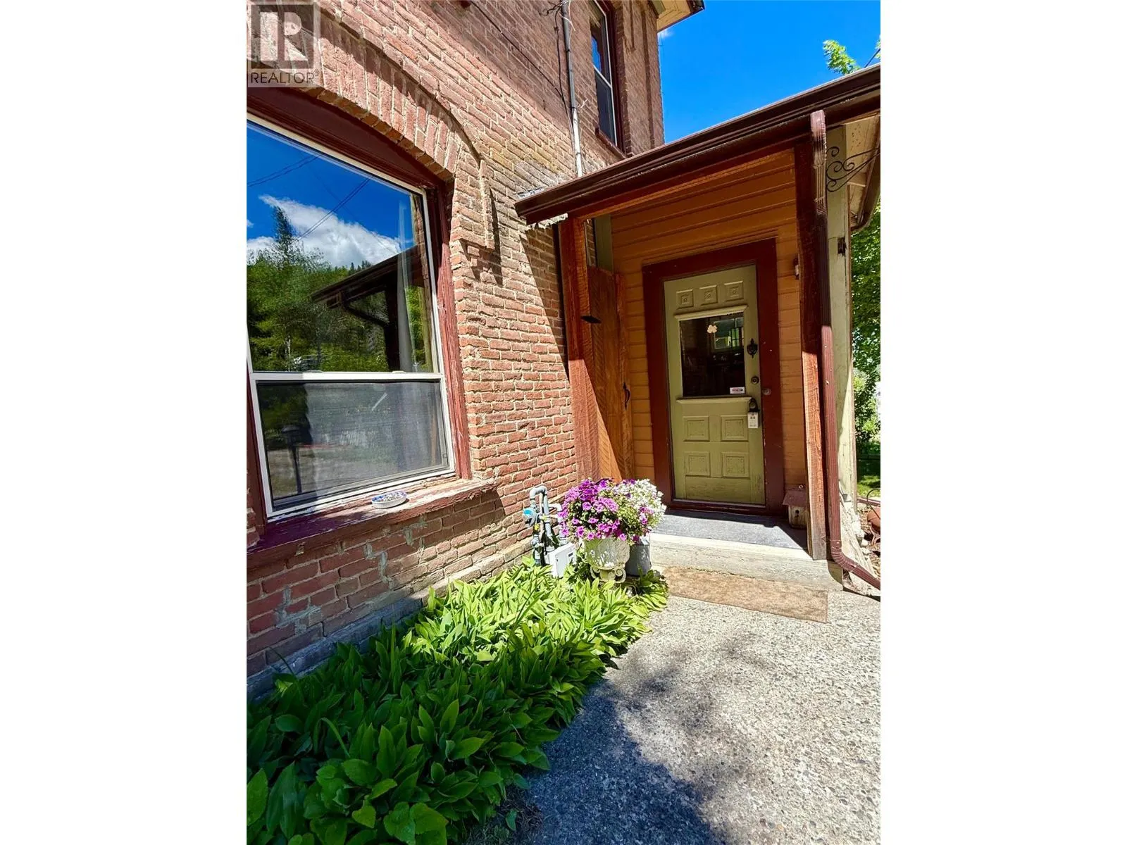 267 LONG LAKE Avenue