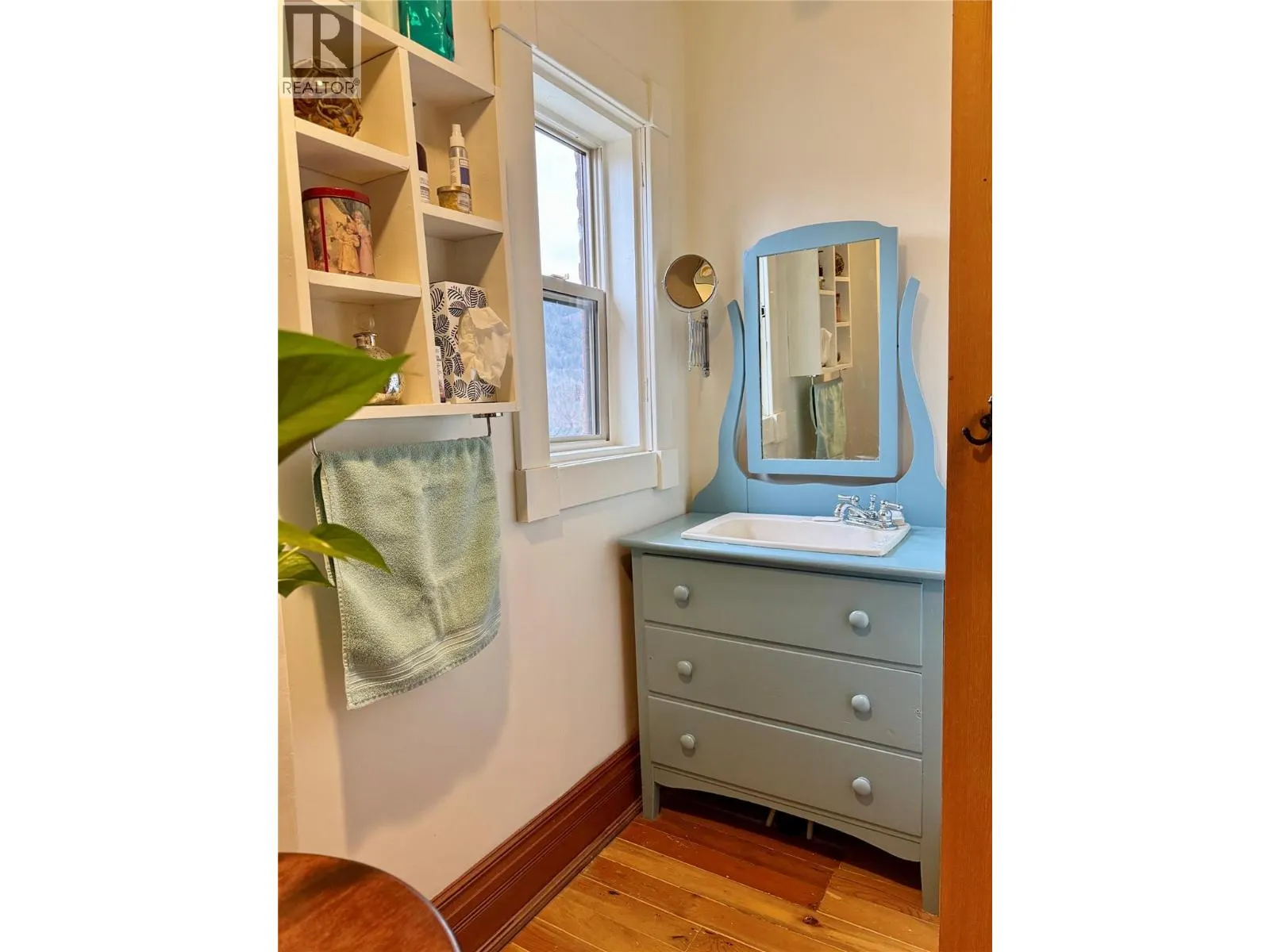 267 LONG LAKE Avenue