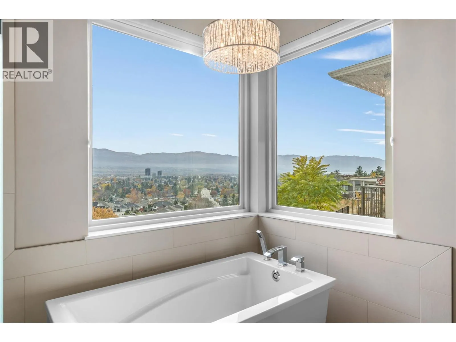 747 Traditions Crescent