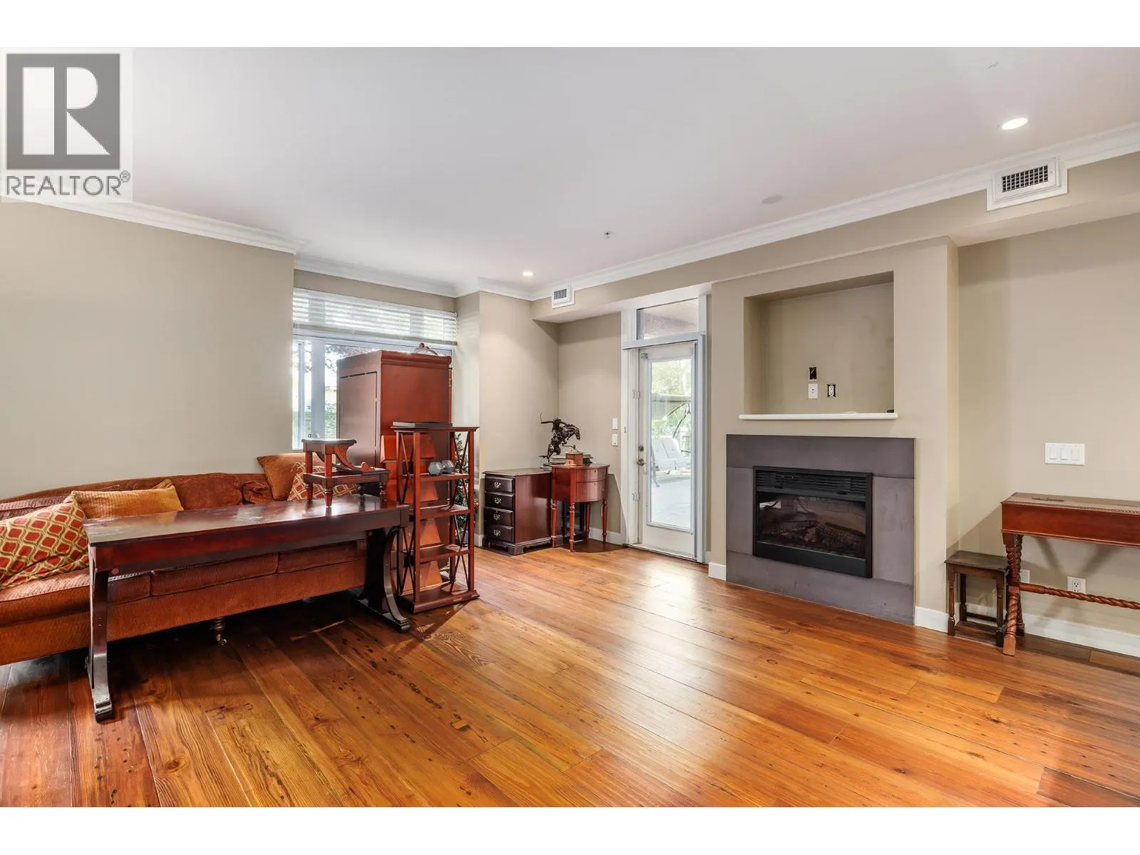2901 Abbott Street Unit# 103