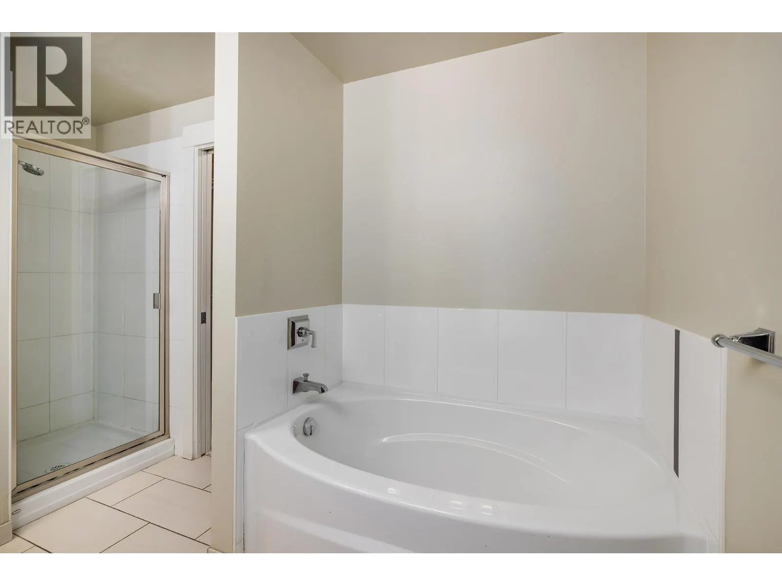 2901 Abbott Street Unit# 103