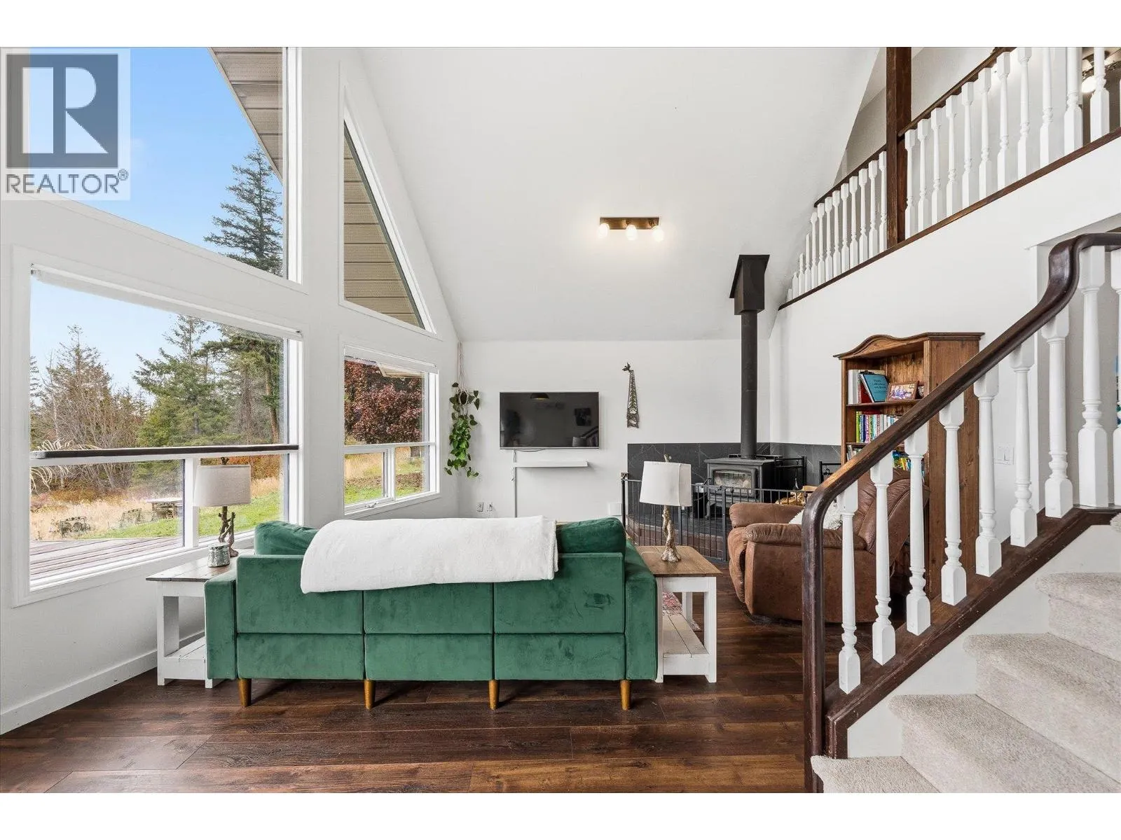 1957 Huckleberry Road