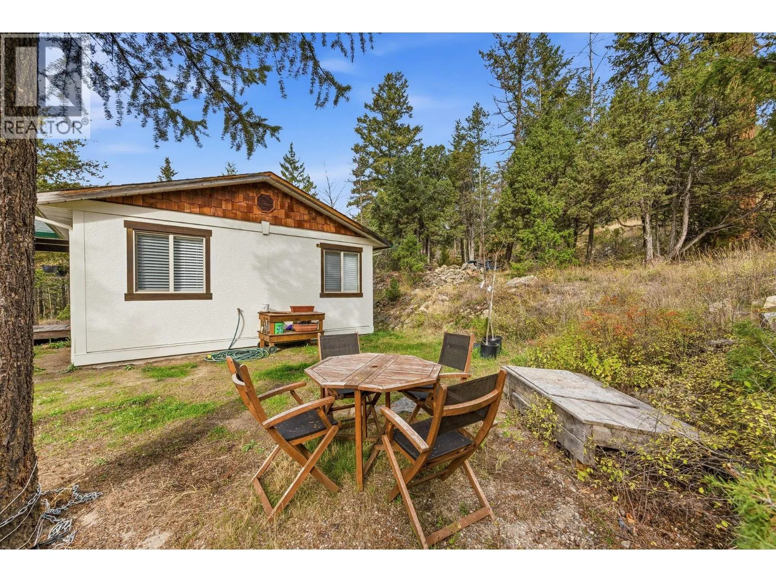 1957 Huckleberry Road