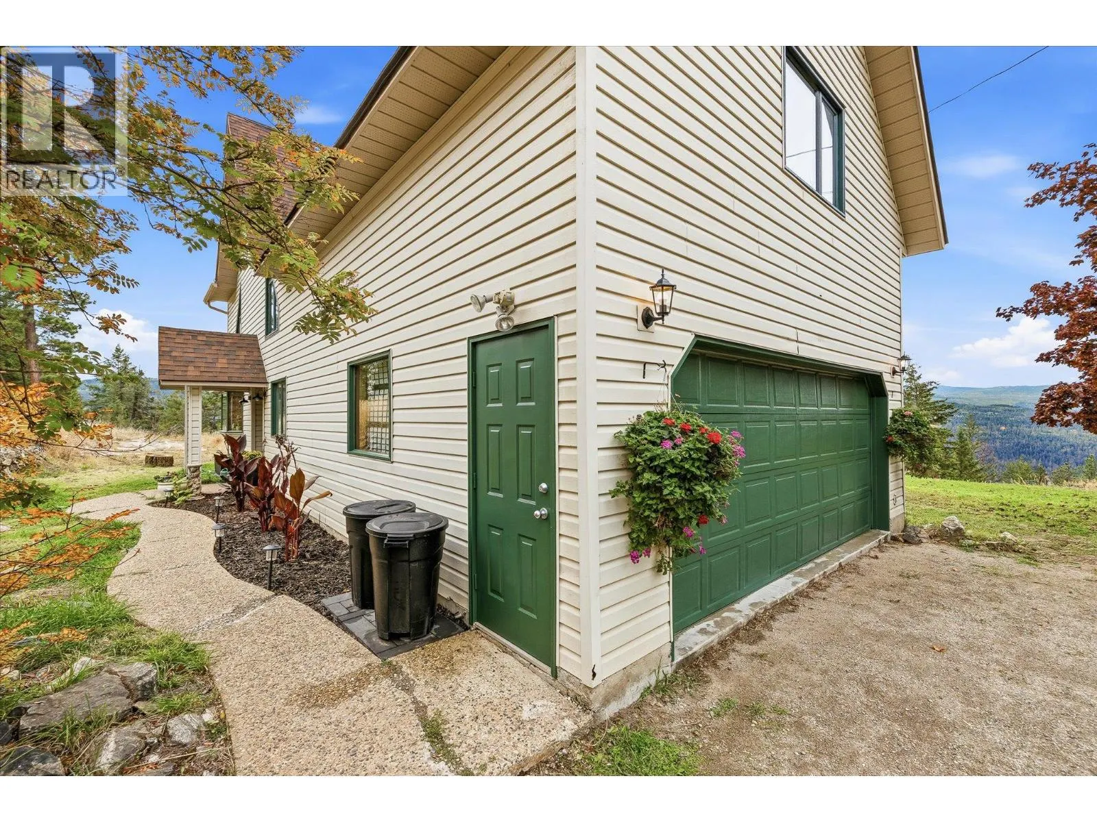 1957 Huckleberry Road