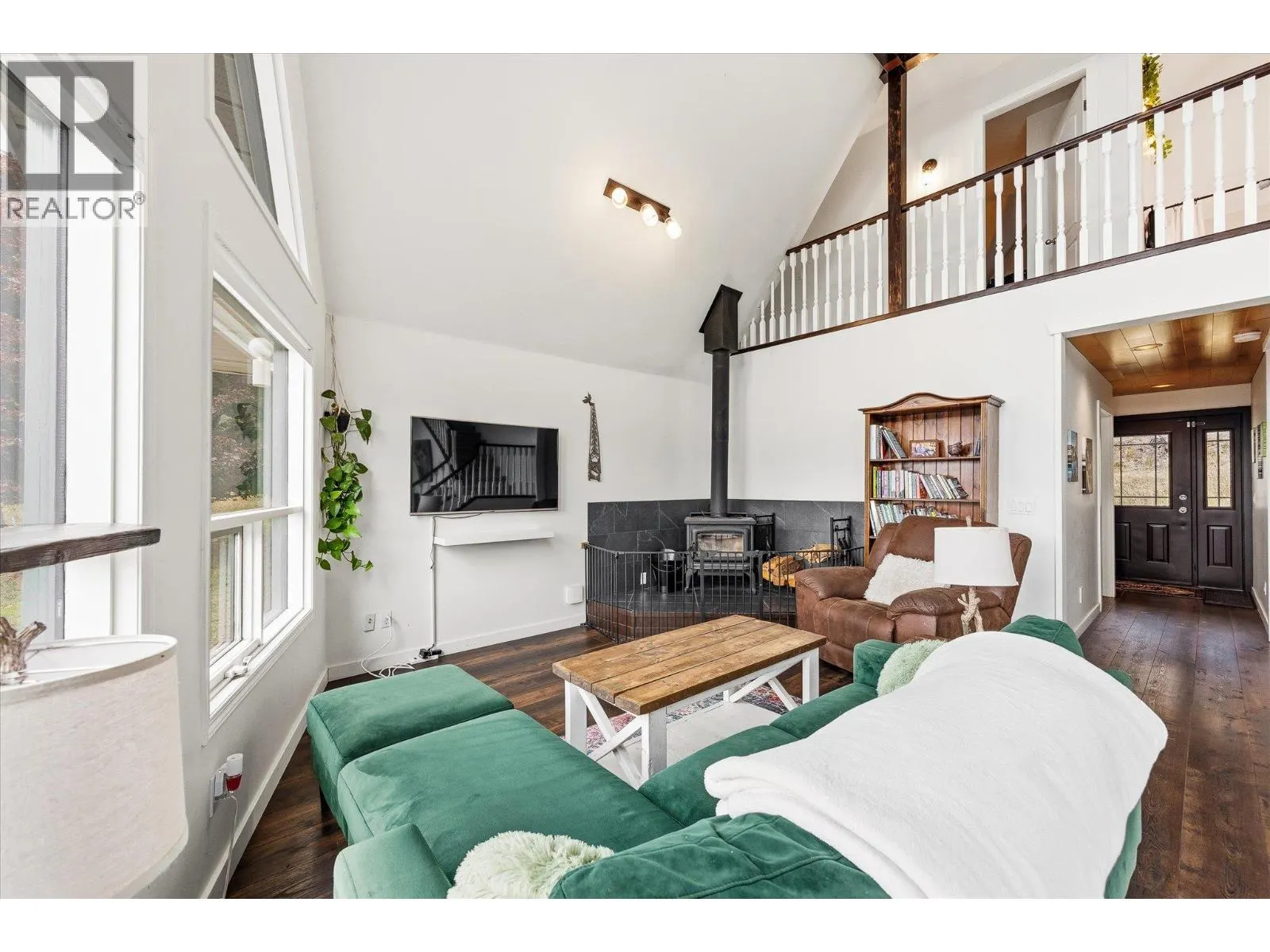 1957 Huckleberry Road