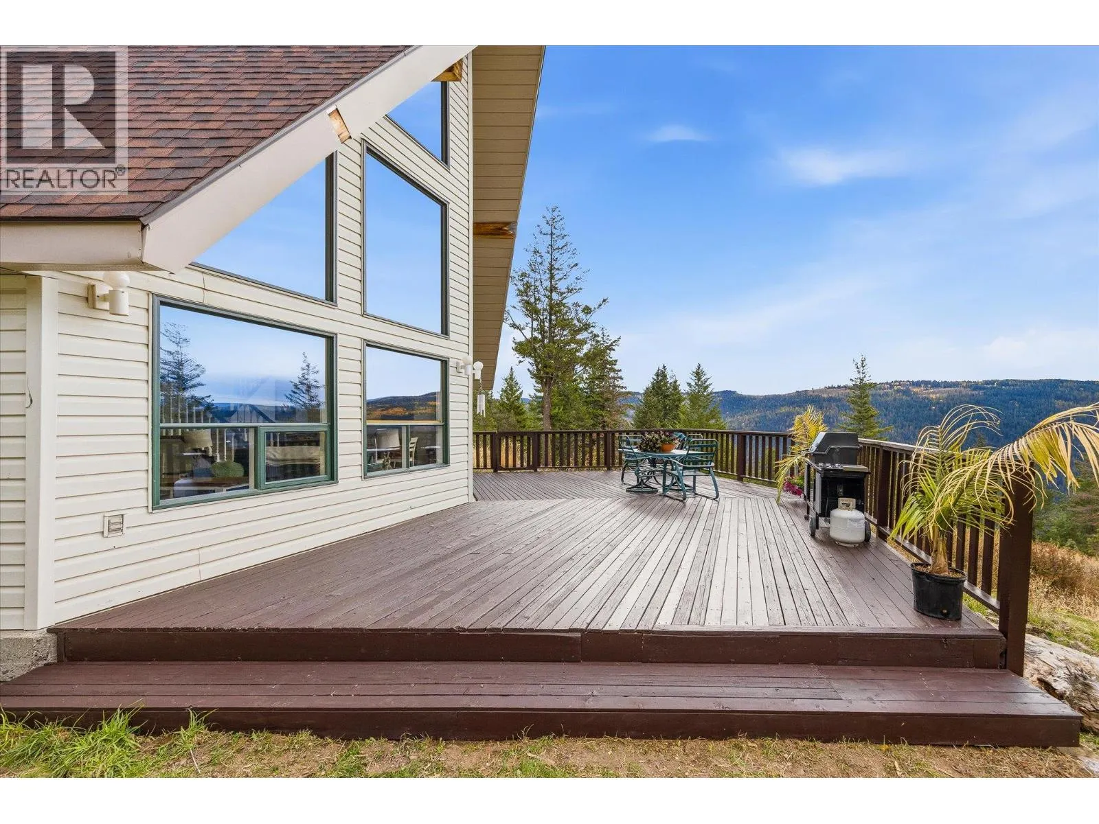 1957 Huckleberry Road